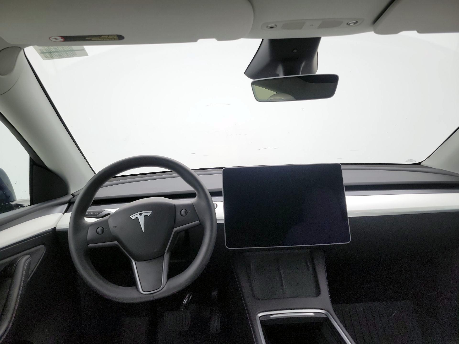 Thumbnail: 2025 Tesla Model Y - 9