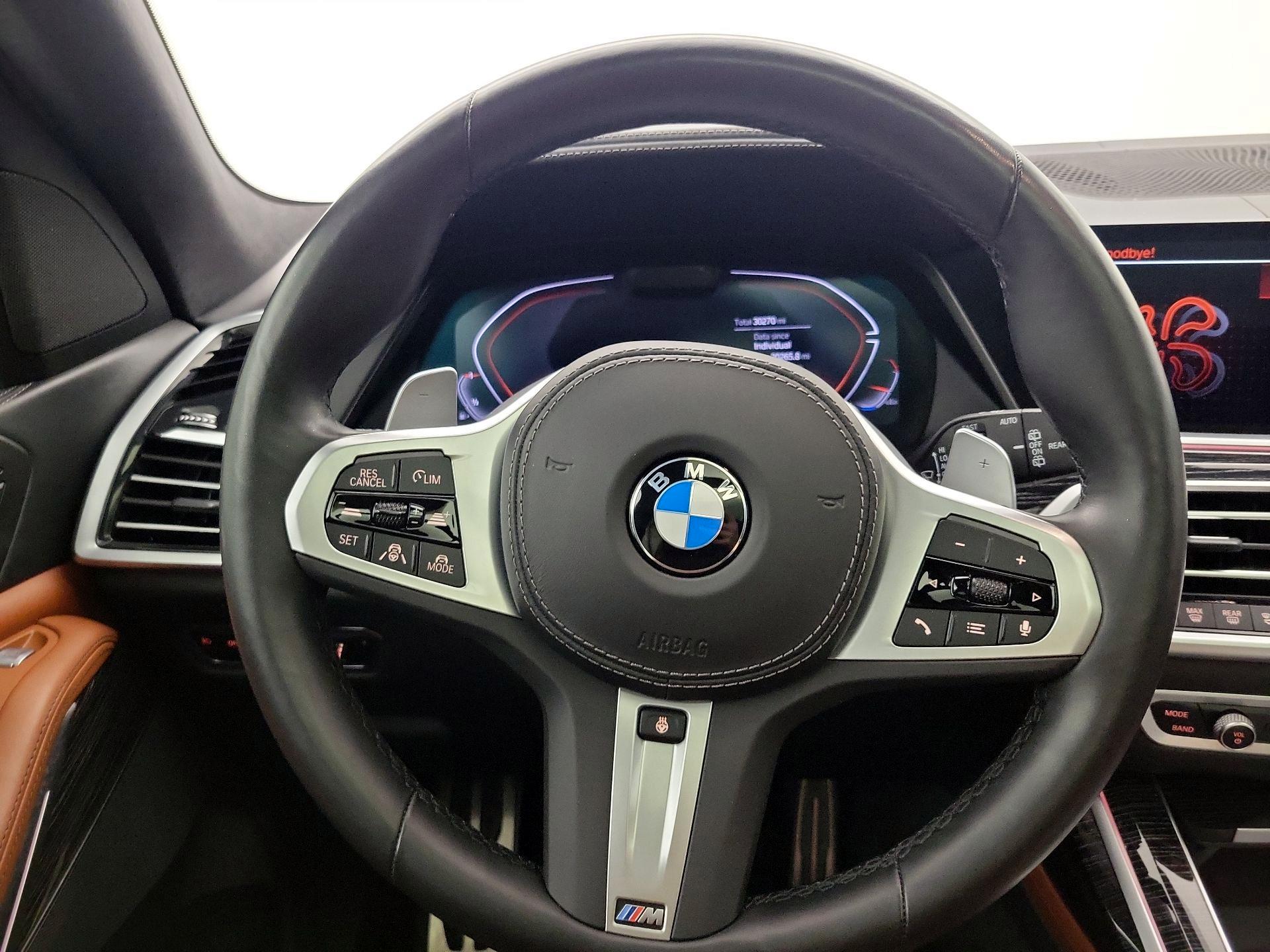 Thumbnail: 2022 BMW X7 - 10
