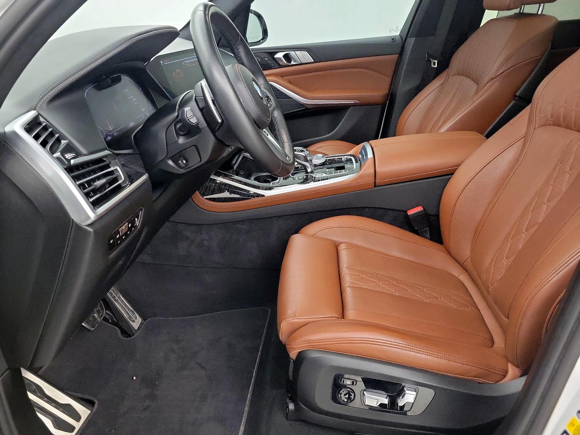 Thumbnail: 2022 BMW X7 - 11