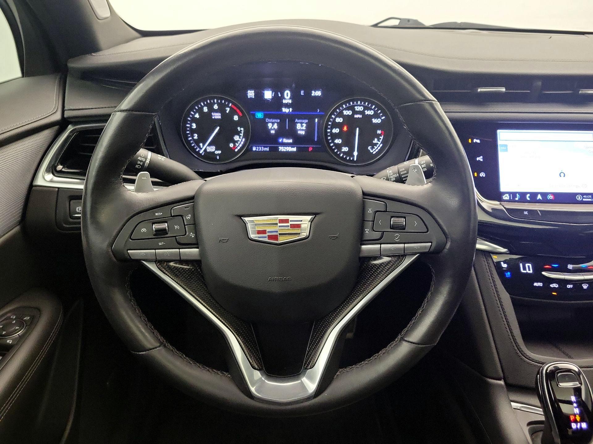 Thumbnail: 2022 Cadillac XT6 - 10