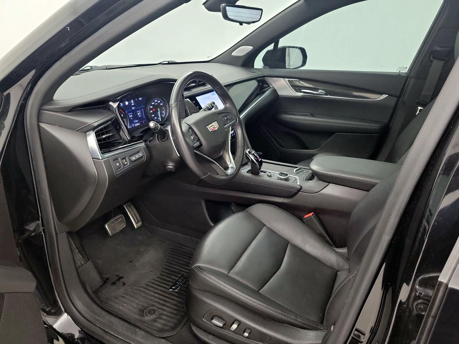 Thumbnail: 2022 Cadillac XT6 - 11