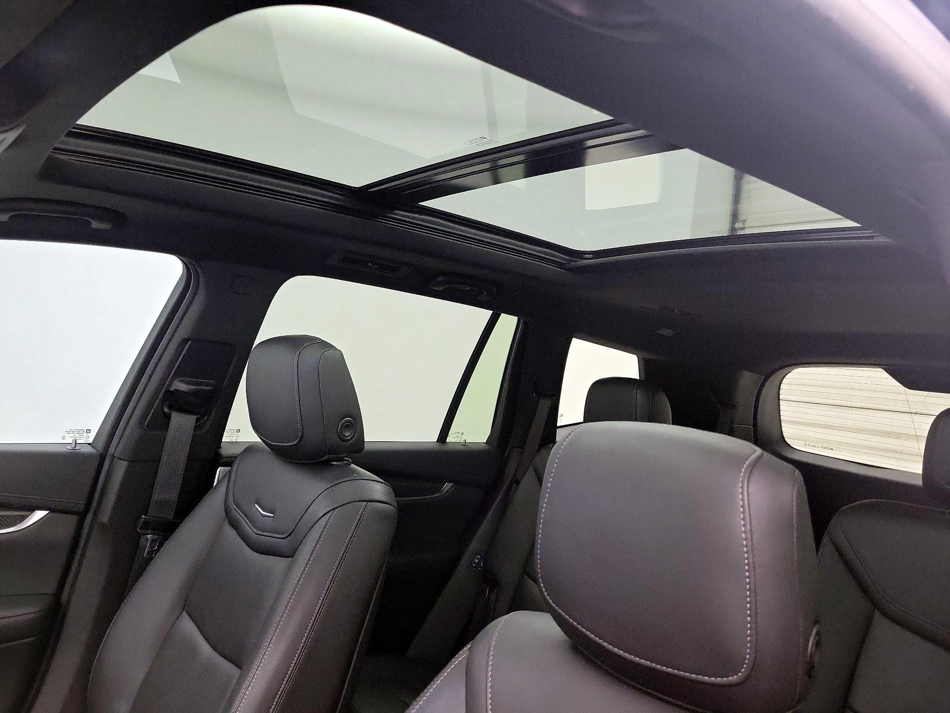 Thumbnail: 2022 Cadillac XT6 - 20