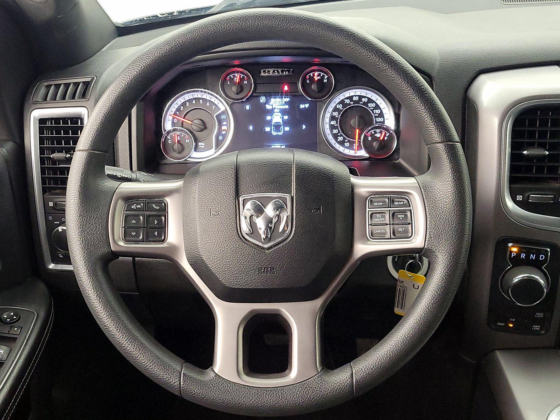 Thumbnail: 2023 RAM 1500 Classic - 10