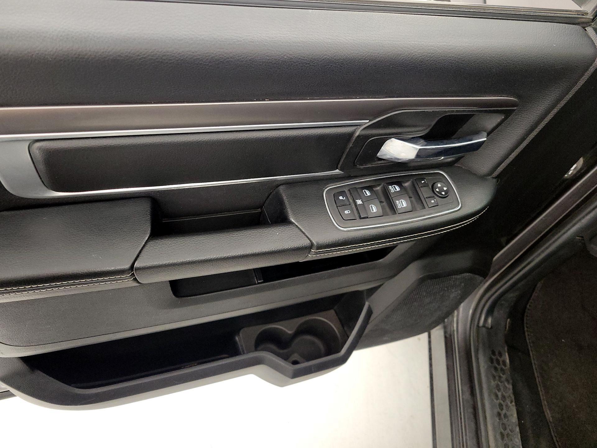 Thumbnail: 2023 RAM 1500 Classic - 12