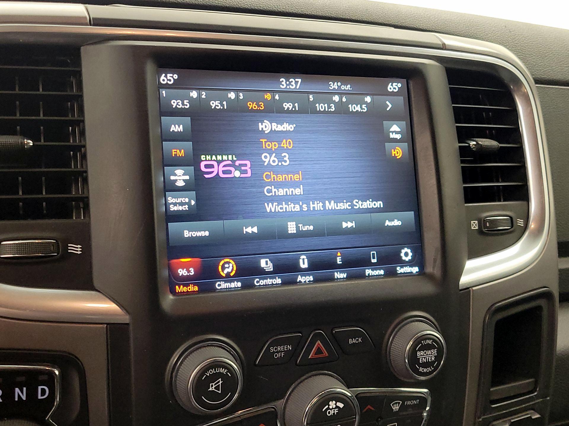 Thumbnail: 2023 RAM 1500 Classic - 16