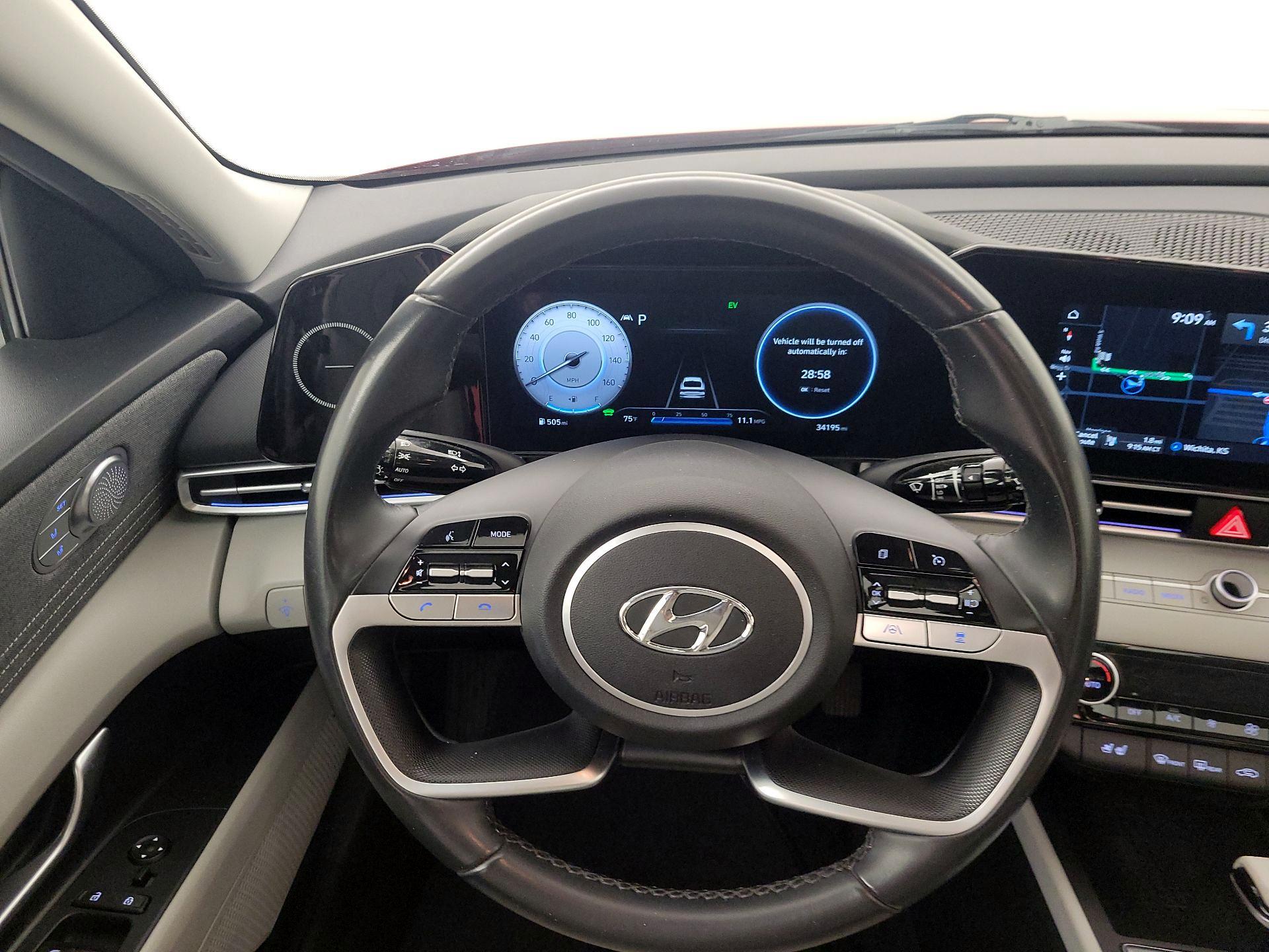 Thumbnail: 2023 Hyundai Elantra - 10