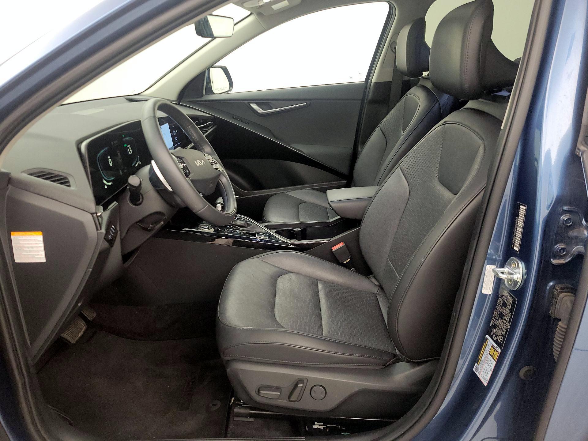 Thumbnail: 2023 Kia Niro - 11