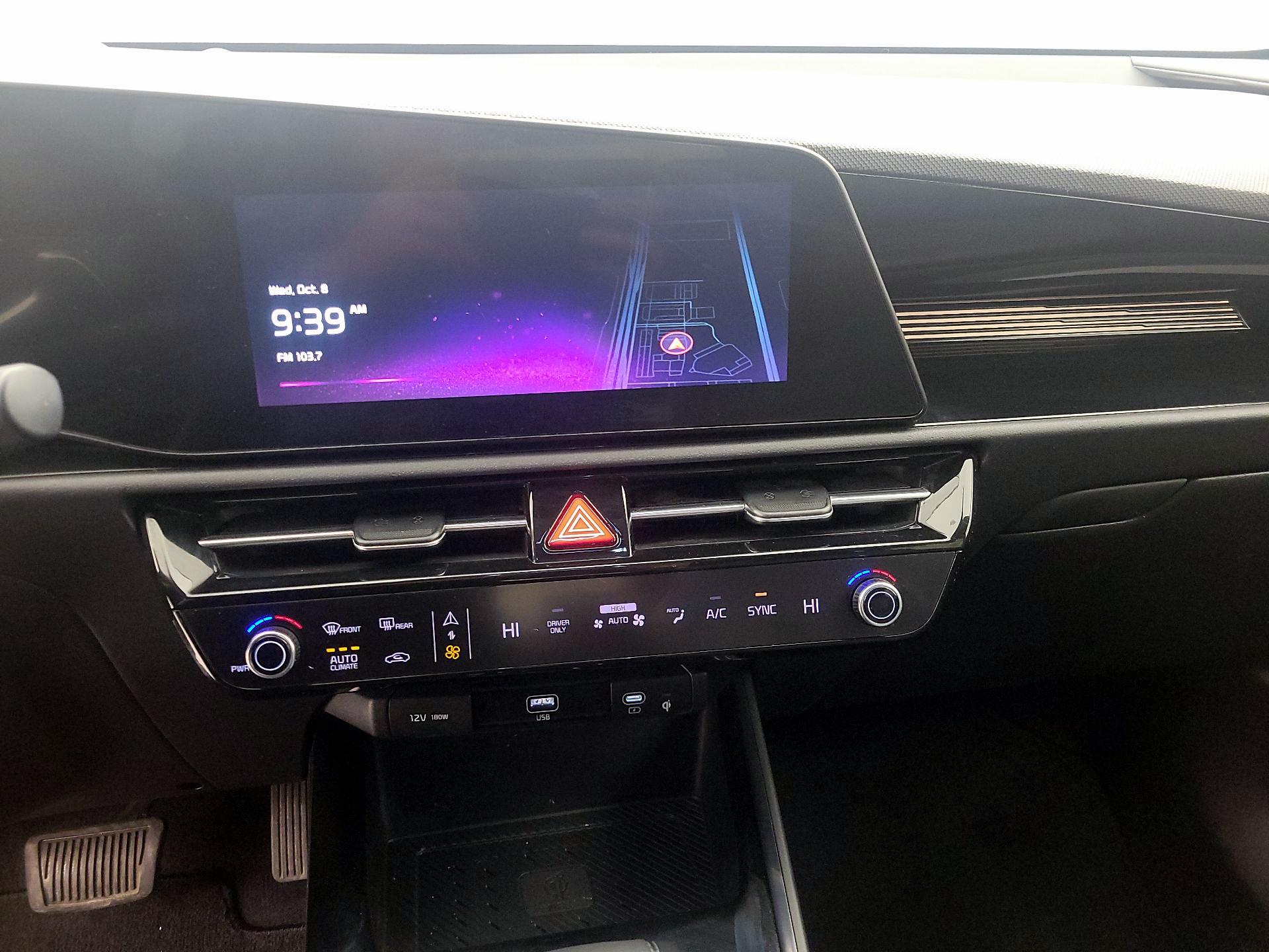 Thumbnail: 2023 Kia Niro - 16