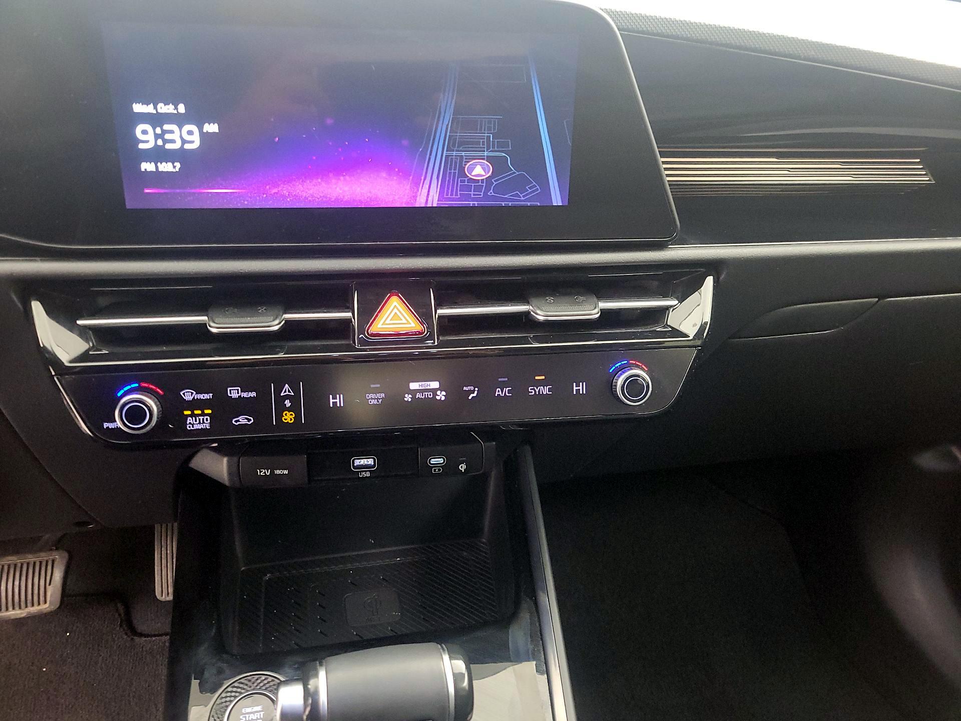 Thumbnail: 2023 Kia Niro - 17