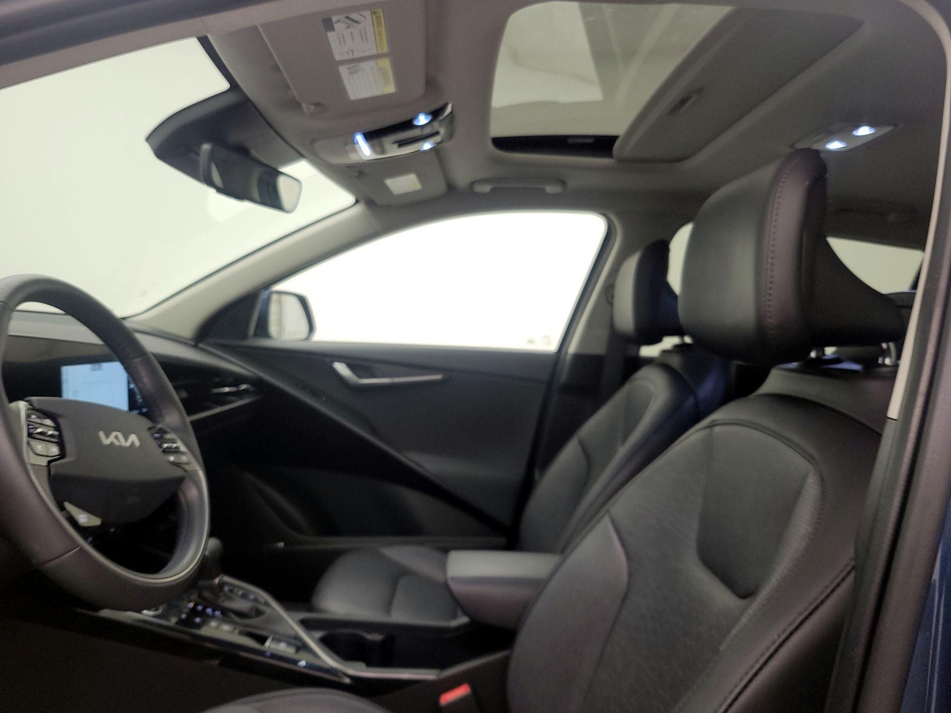 Thumbnail: 2023 Kia Niro - 20