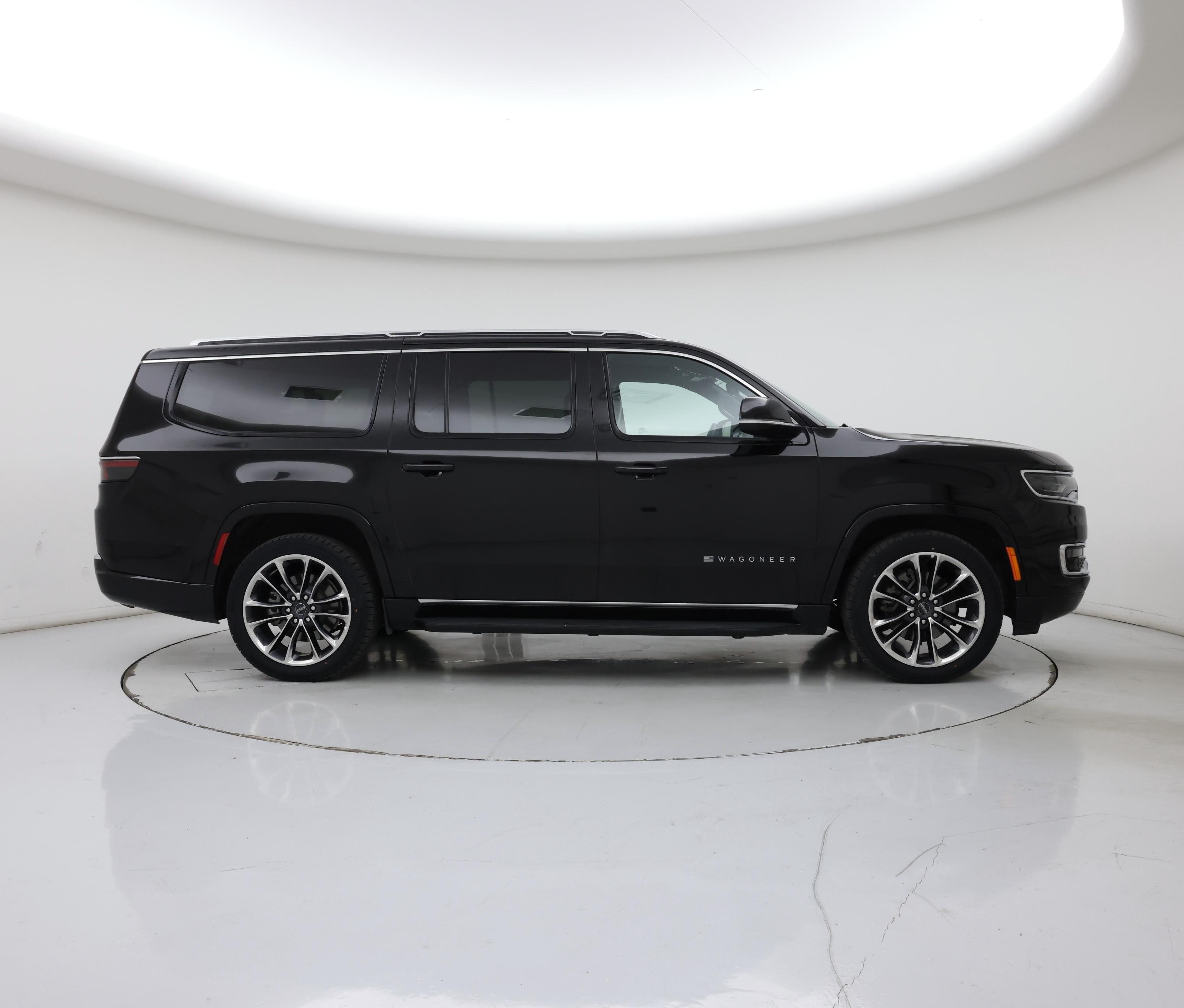Thumbnail: 2023 Jeep Wagoneer - 7