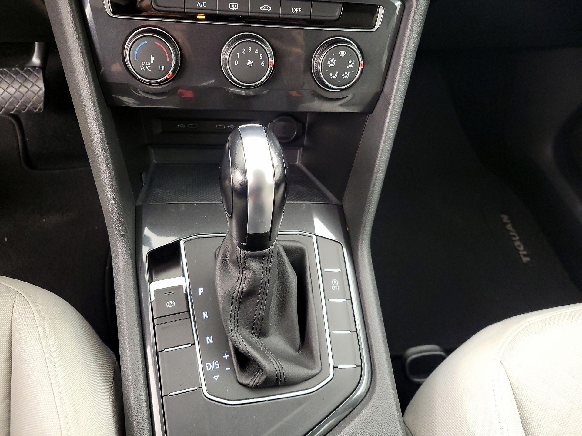 Thumbnail: 2020 Volkswagen Tiguan - 17