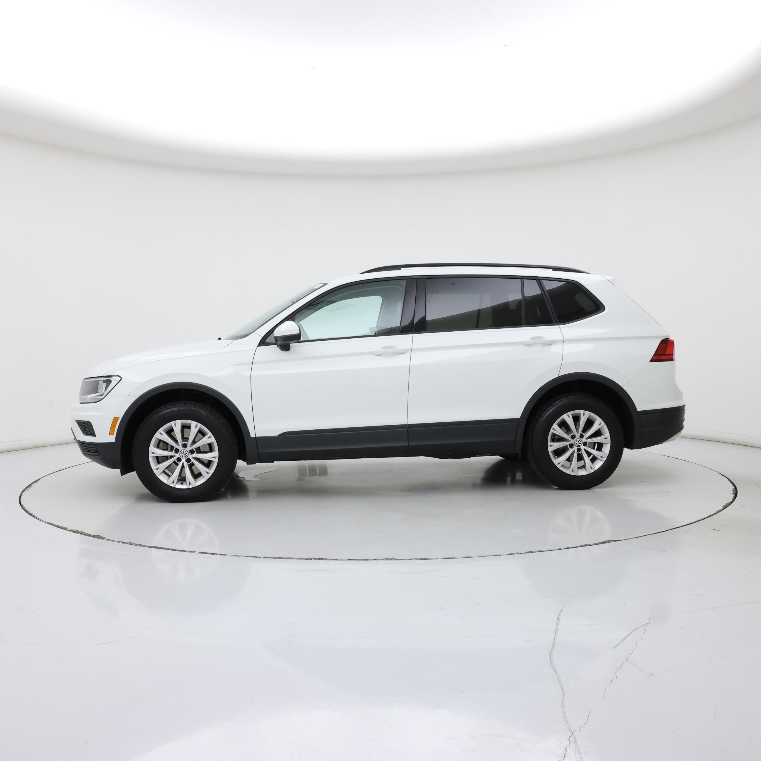 Thumbnail: 2020 Volkswagen Tiguan - 3