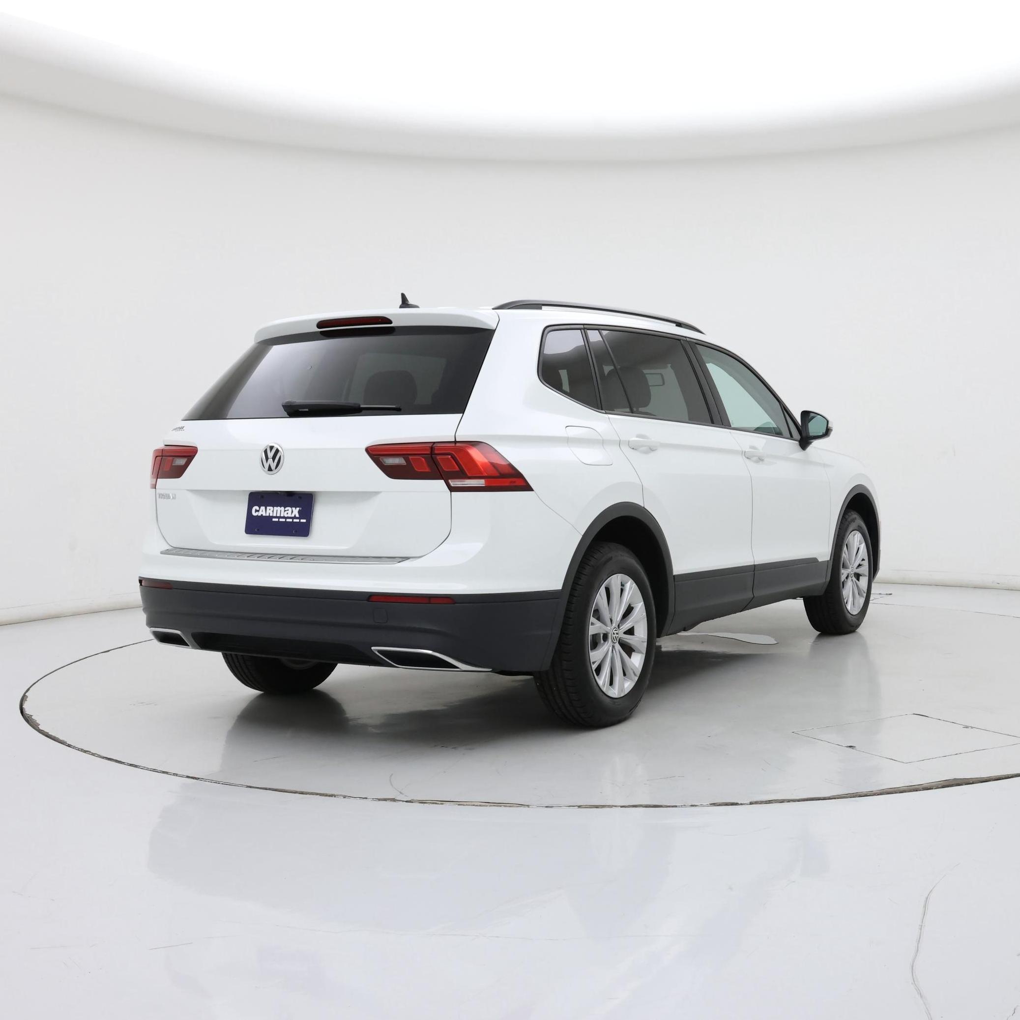 Thumbnail: 2020 Volkswagen Tiguan - 8