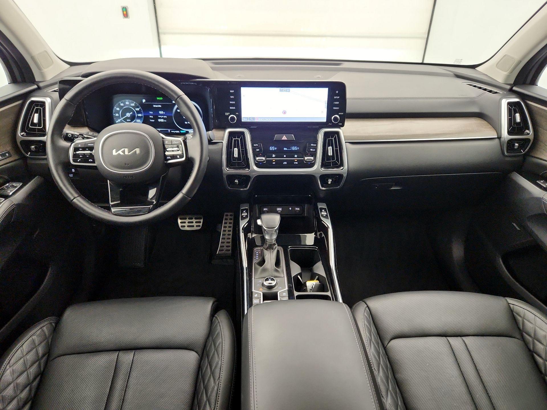 Thumbnail: 2023 Kia Sorento - 9