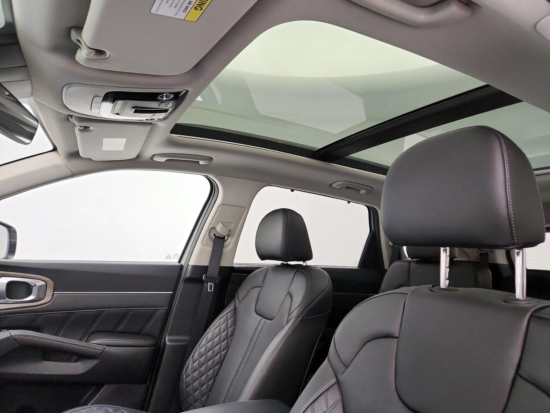 Thumbnail: 2023 Kia Sorento - 20