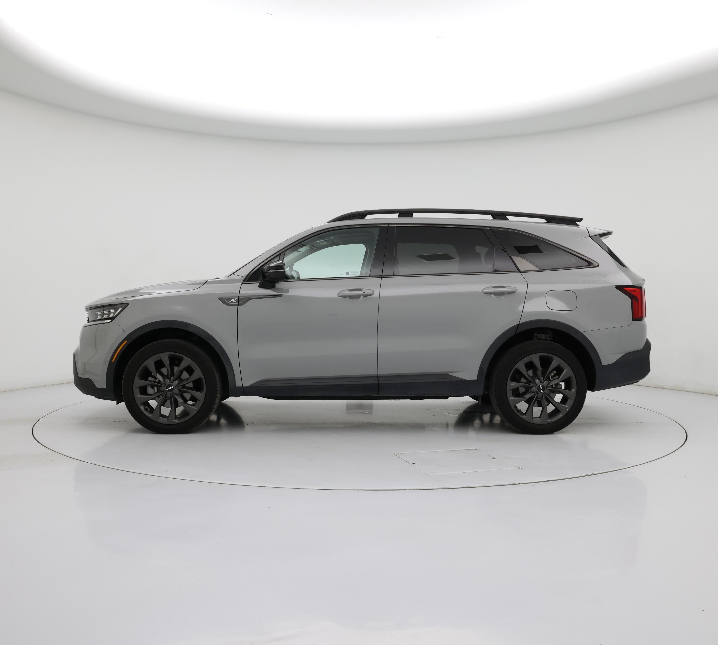 Thumbnail: 2023 Kia Sorento - 3