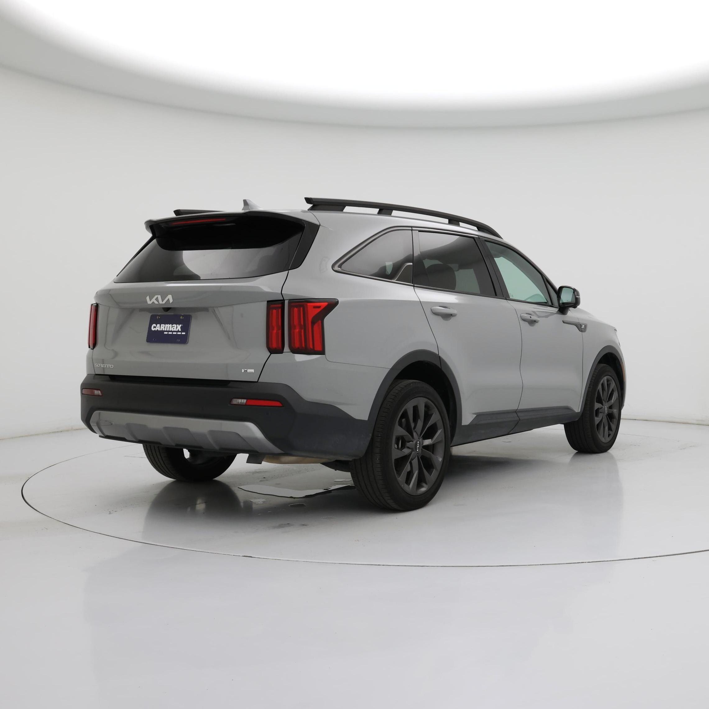Thumbnail: 2023 Kia Sorento - 8