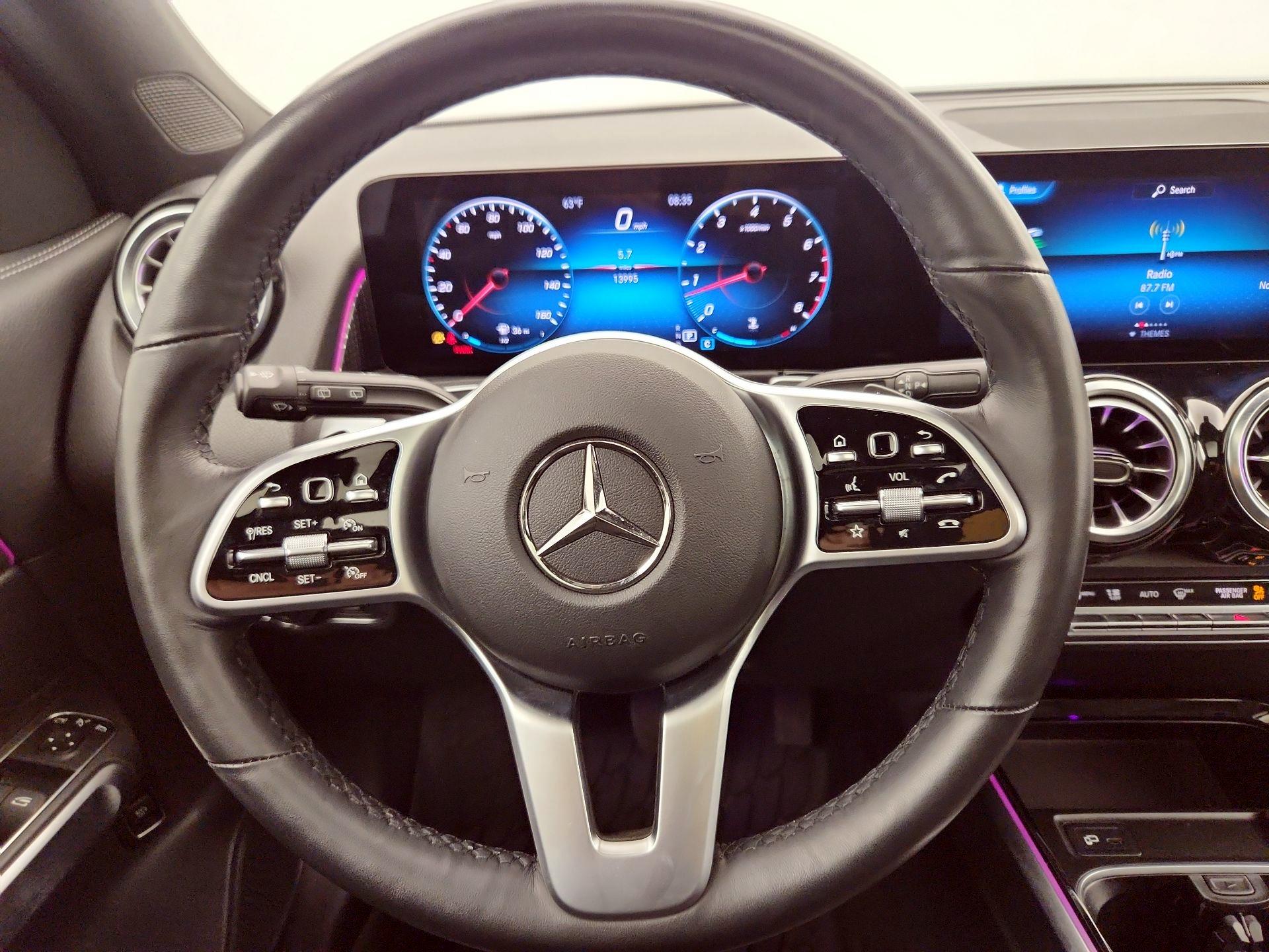 Thumbnail: 2022 Mercedes-Benz GLB - 10