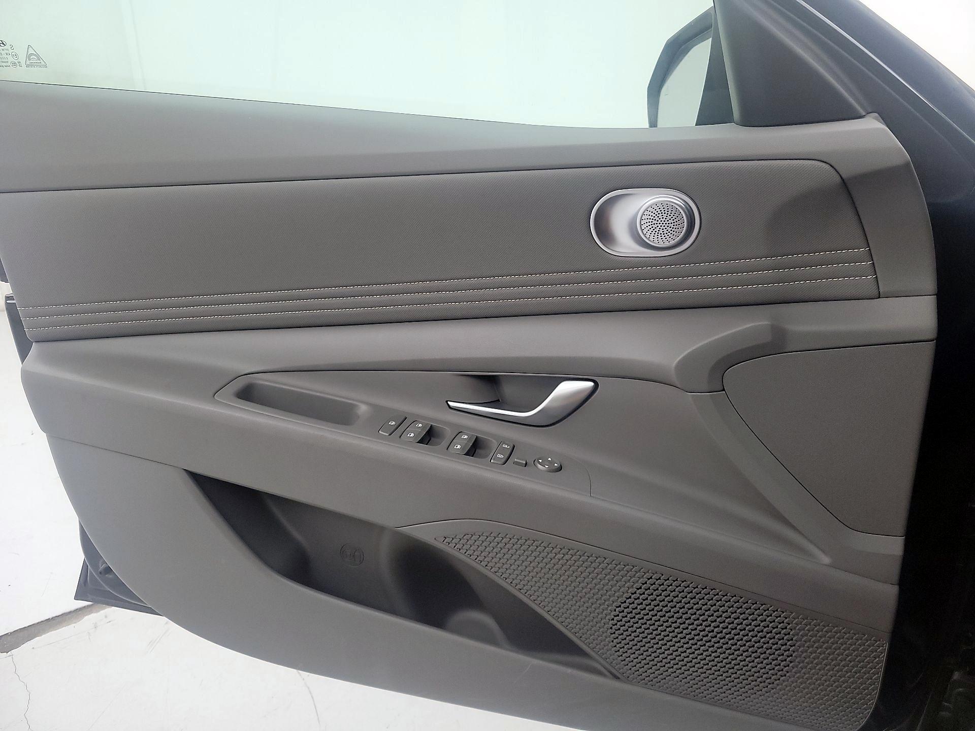 Thumbnail: 2024 Hyundai Elantra - 12
