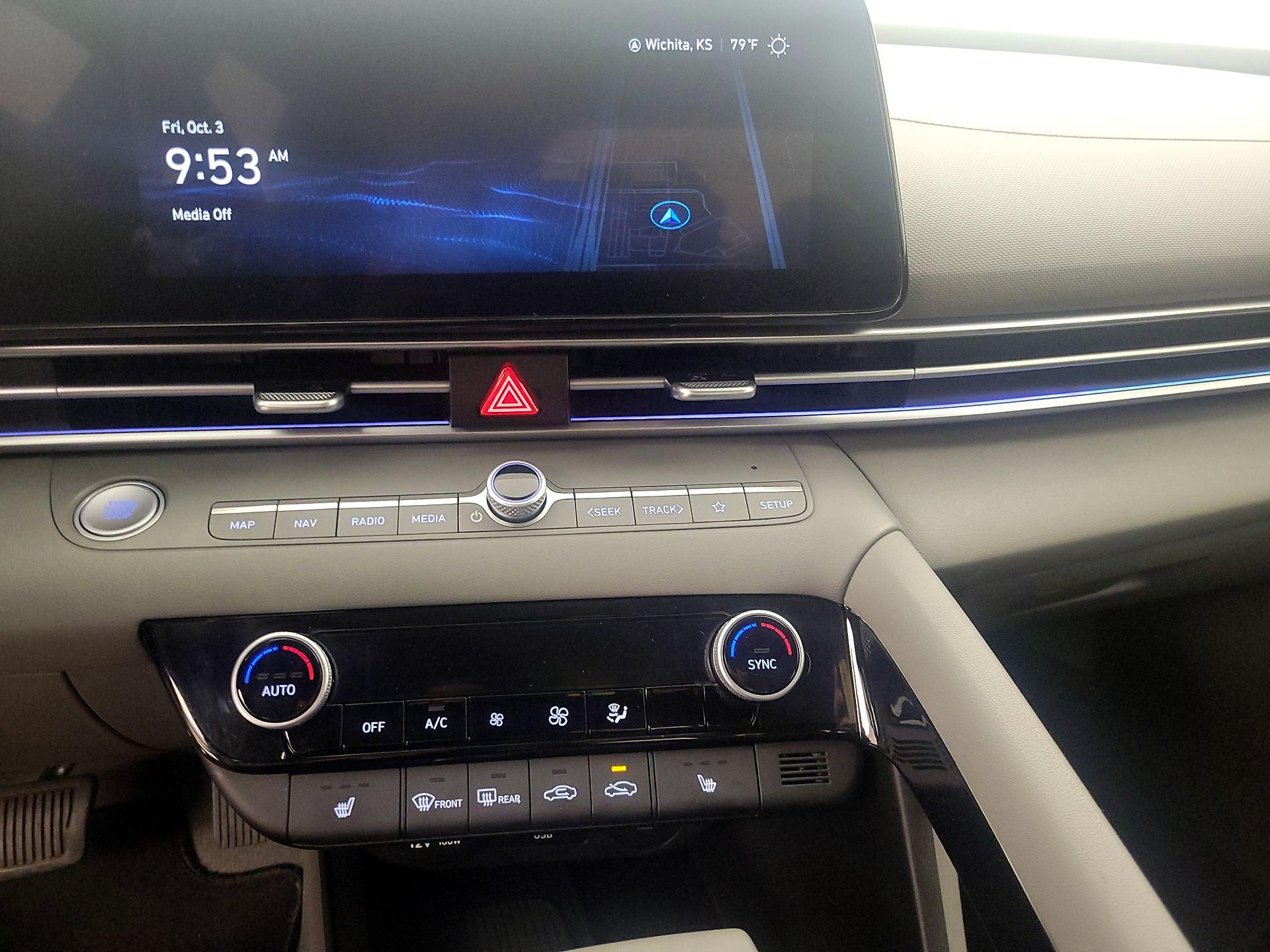 Thumbnail: 2024 Hyundai Elantra - 16