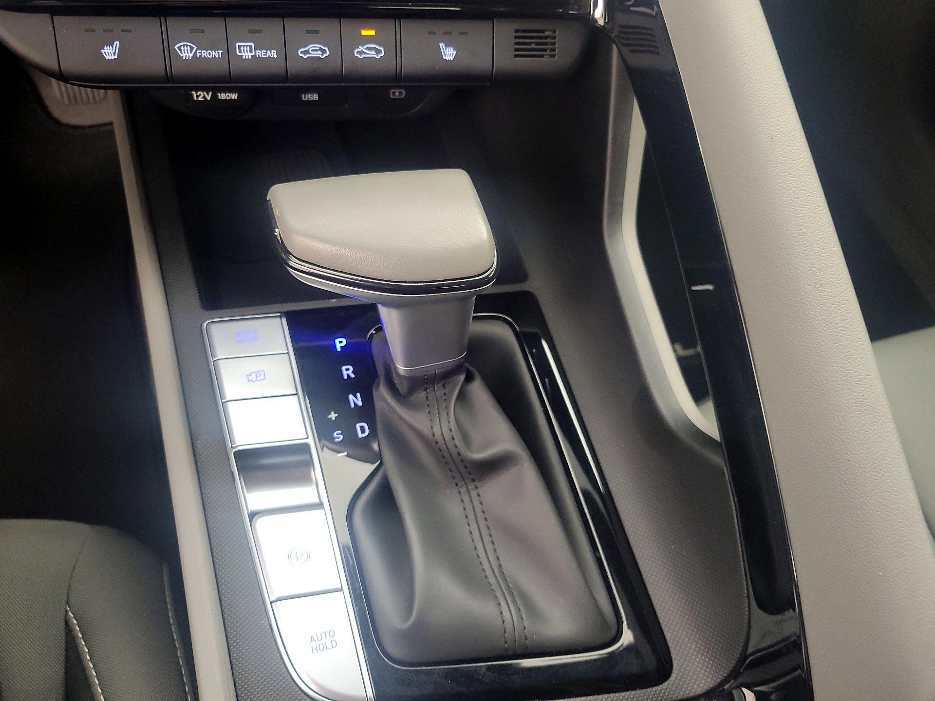 Thumbnail: 2024 Hyundai Elantra - 18