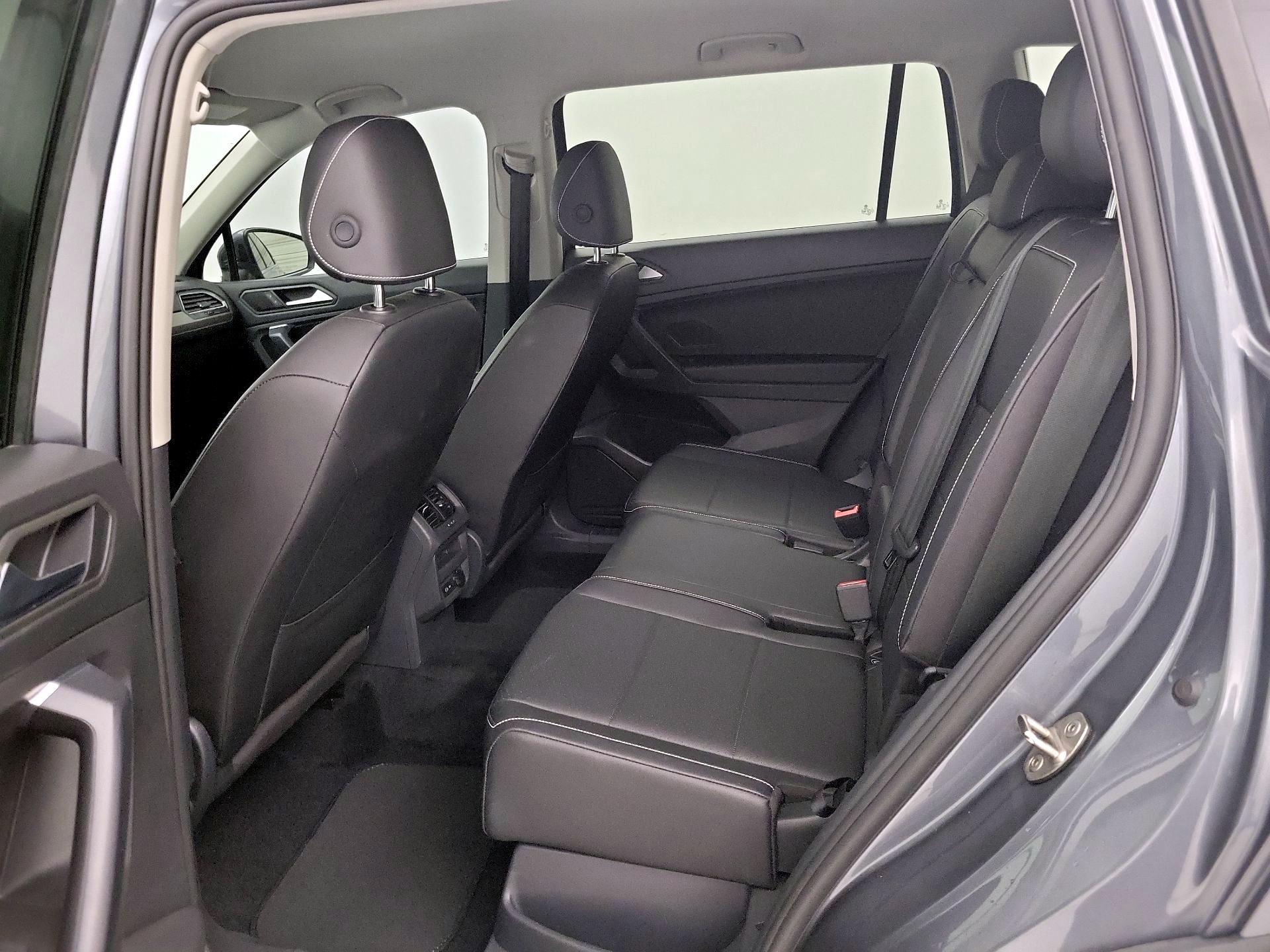 Thumbnail: 2021 Volkswagen Tiguan - 19