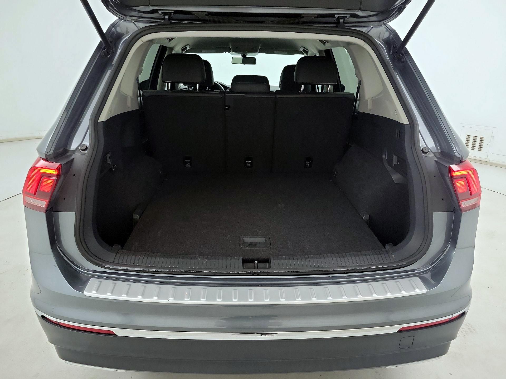 Thumbnail: 2021 Volkswagen Tiguan - 20