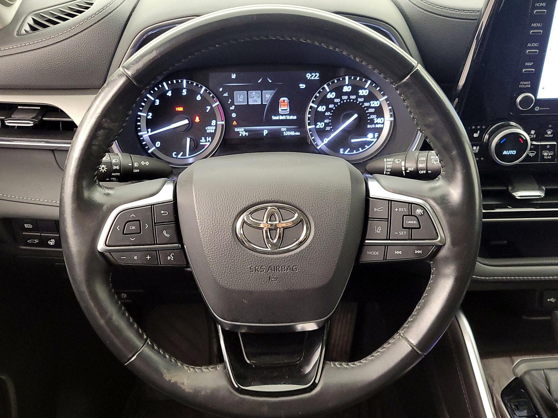 Thumbnail: 2021 Toyota Highlander - 10