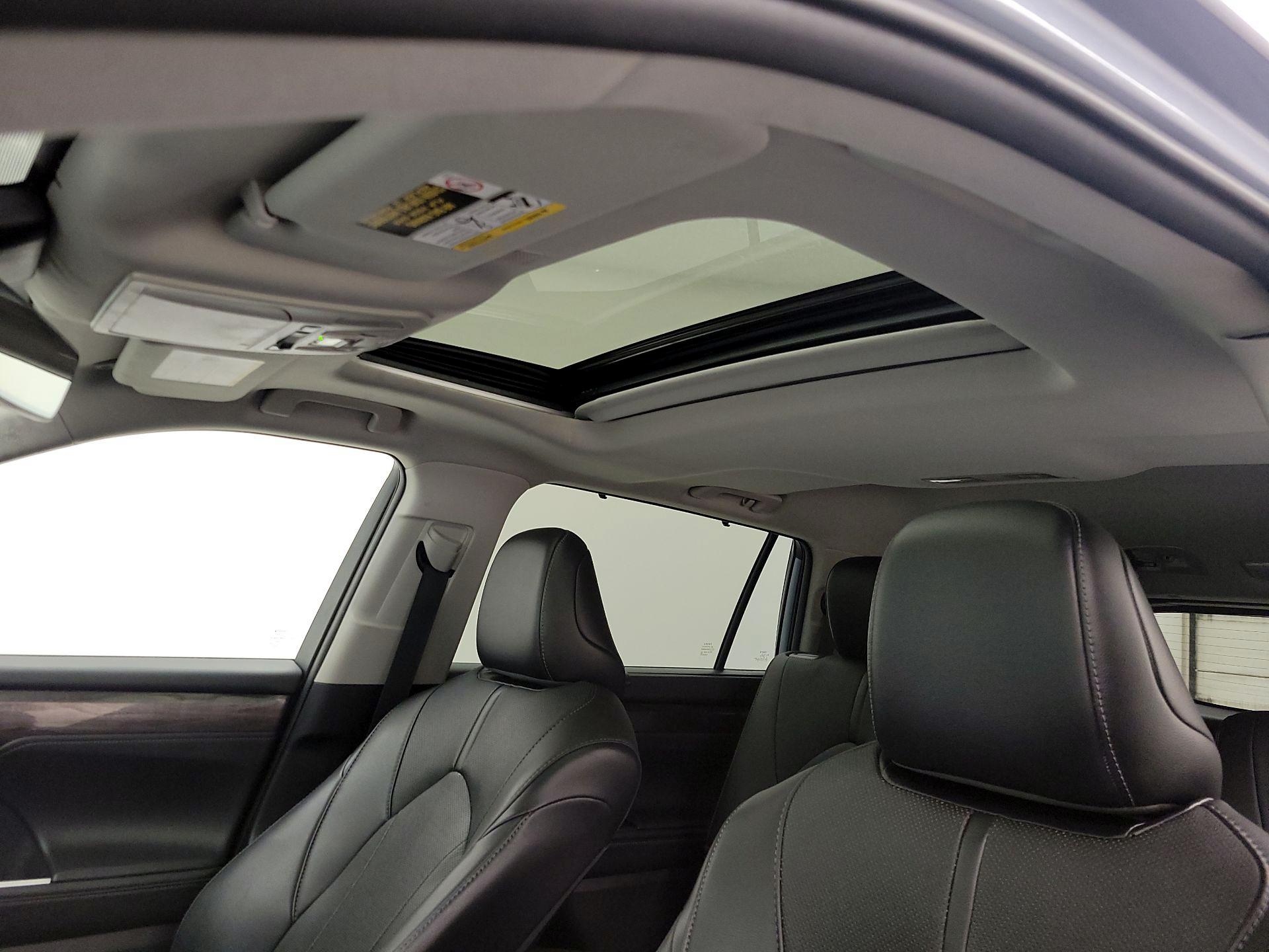 Thumbnail: 2021 Toyota Highlander - 20