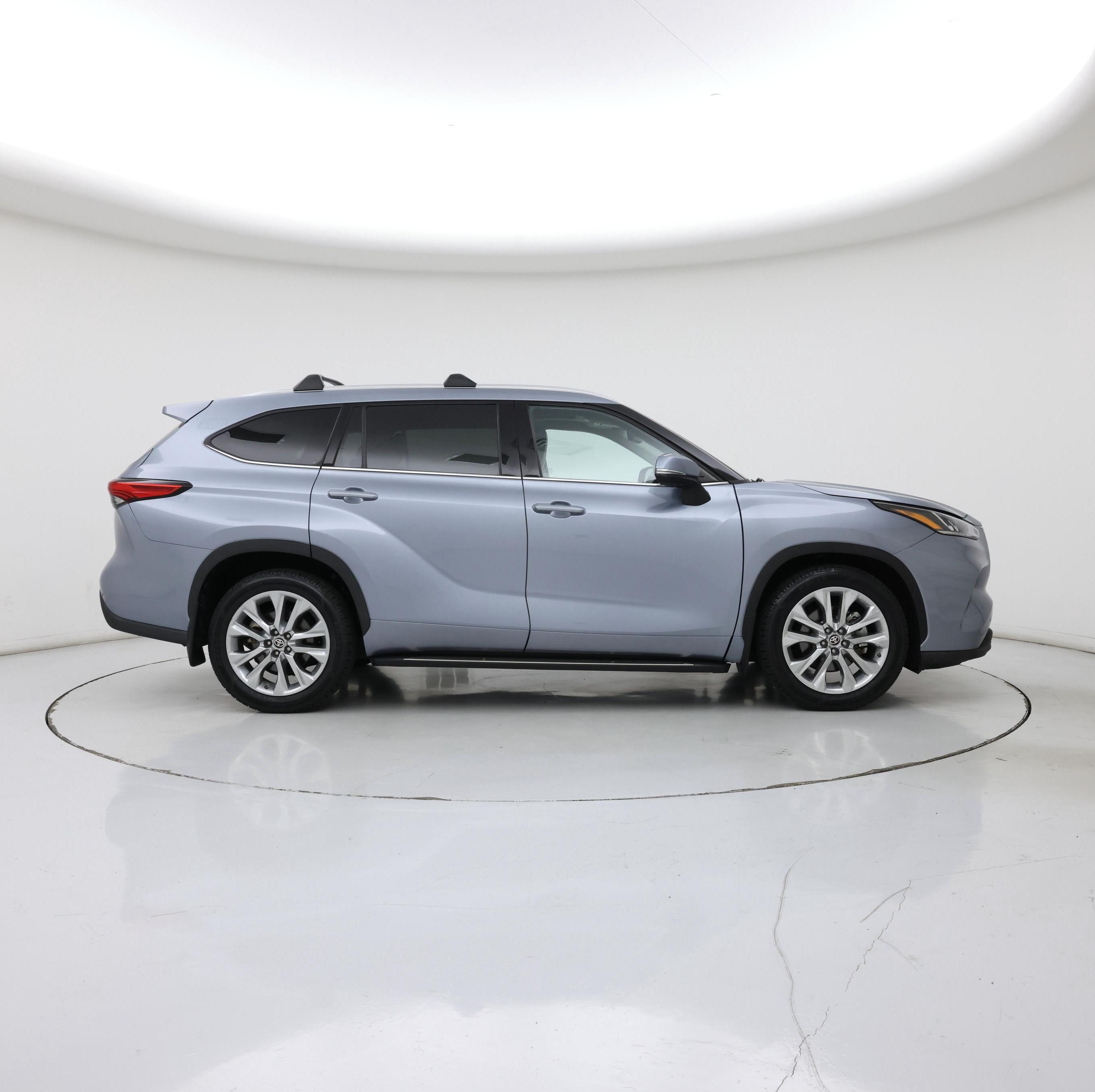 Thumbnail: 2021 Toyota Highlander - 7