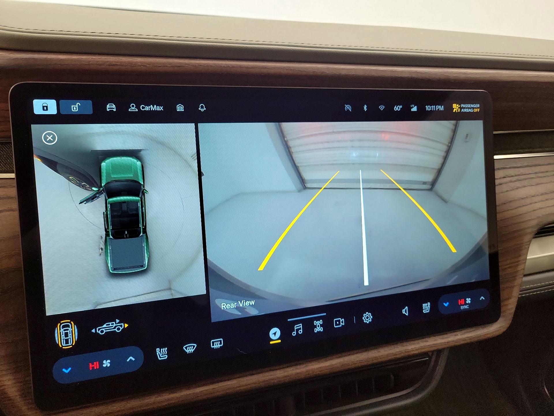 Thumbnail: 2022 Rivian R1T - 14