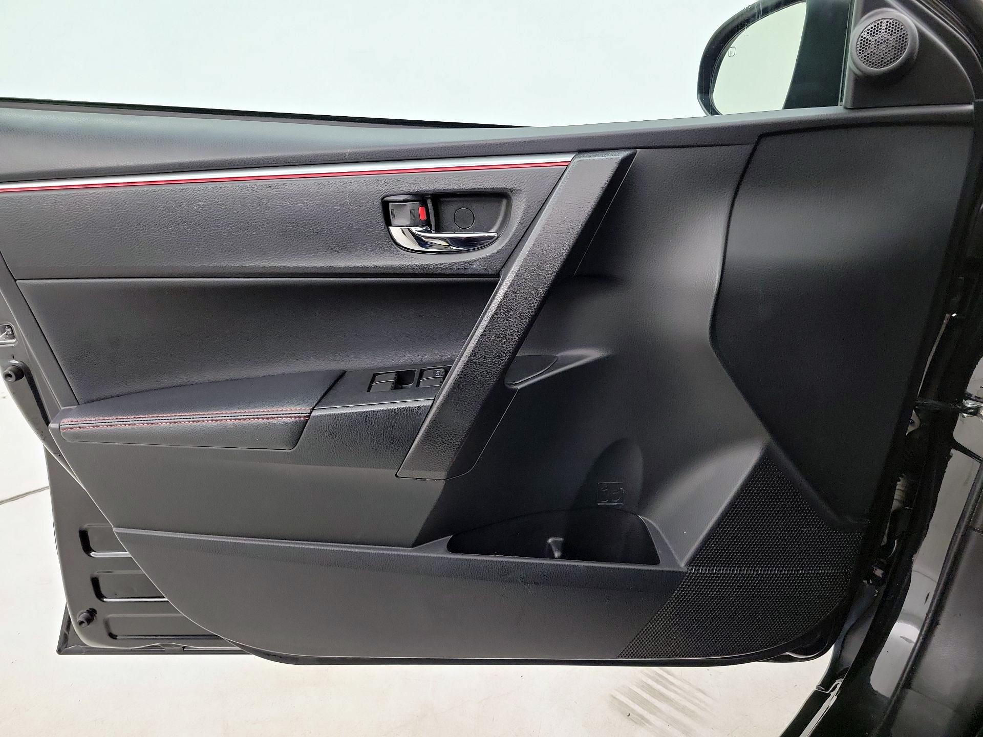 Thumbnail: 2016 Toyota Corolla - 12