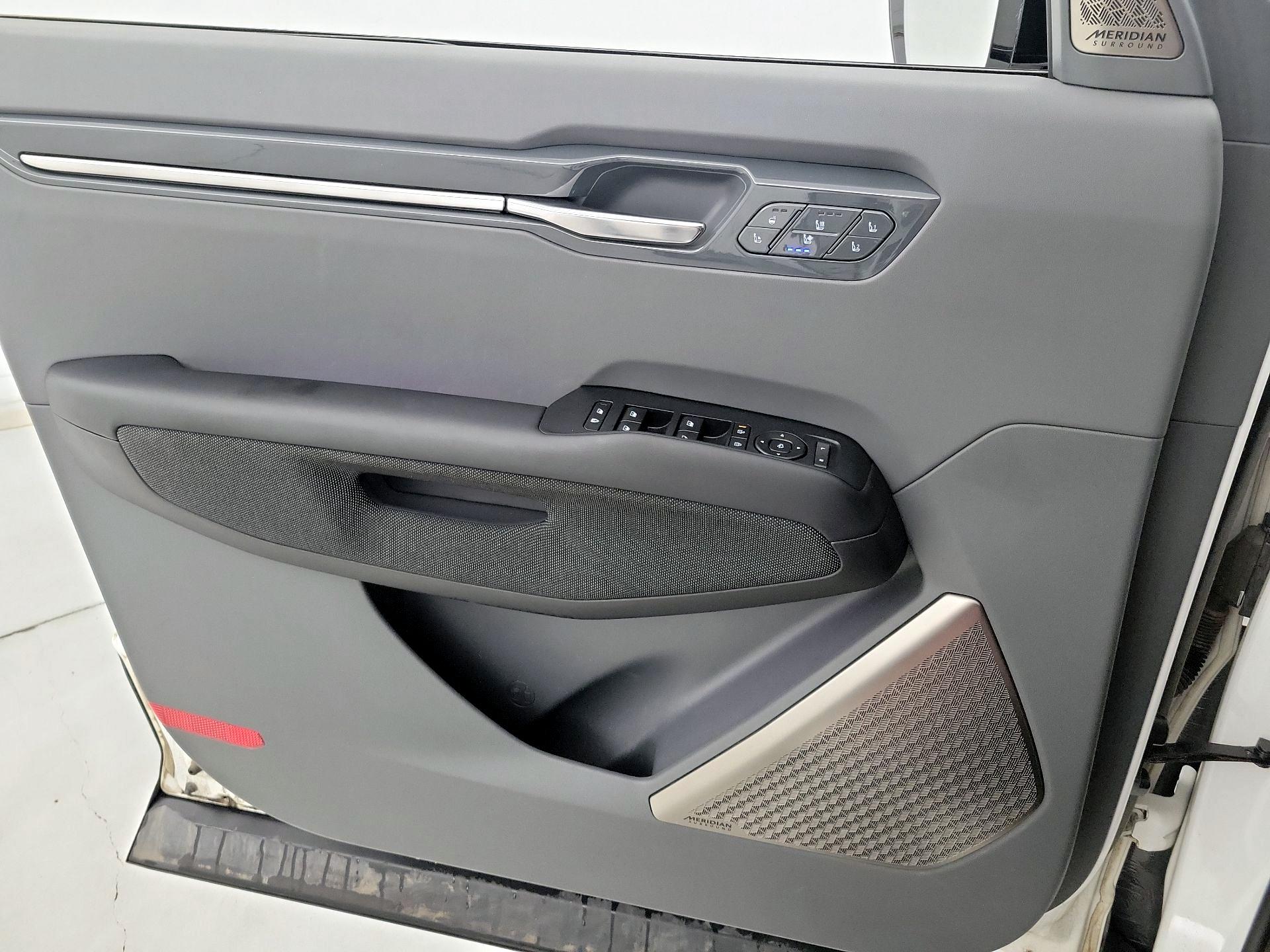 Thumbnail: 2024 Kia EV9 - 12