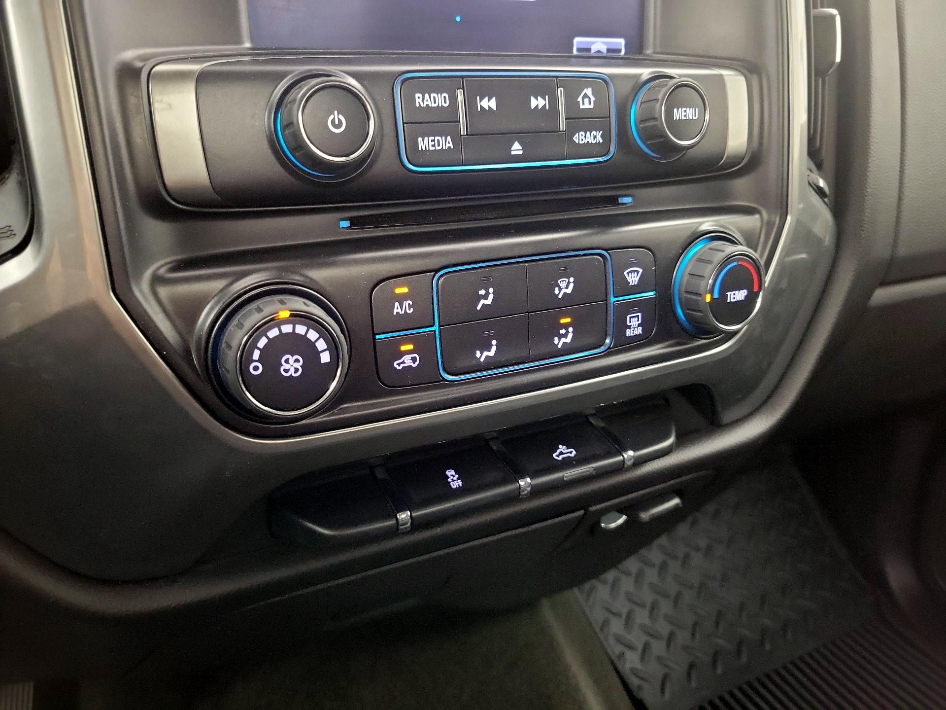 Thumbnail: 2015 Chevrolet Silverado 1500 - 17