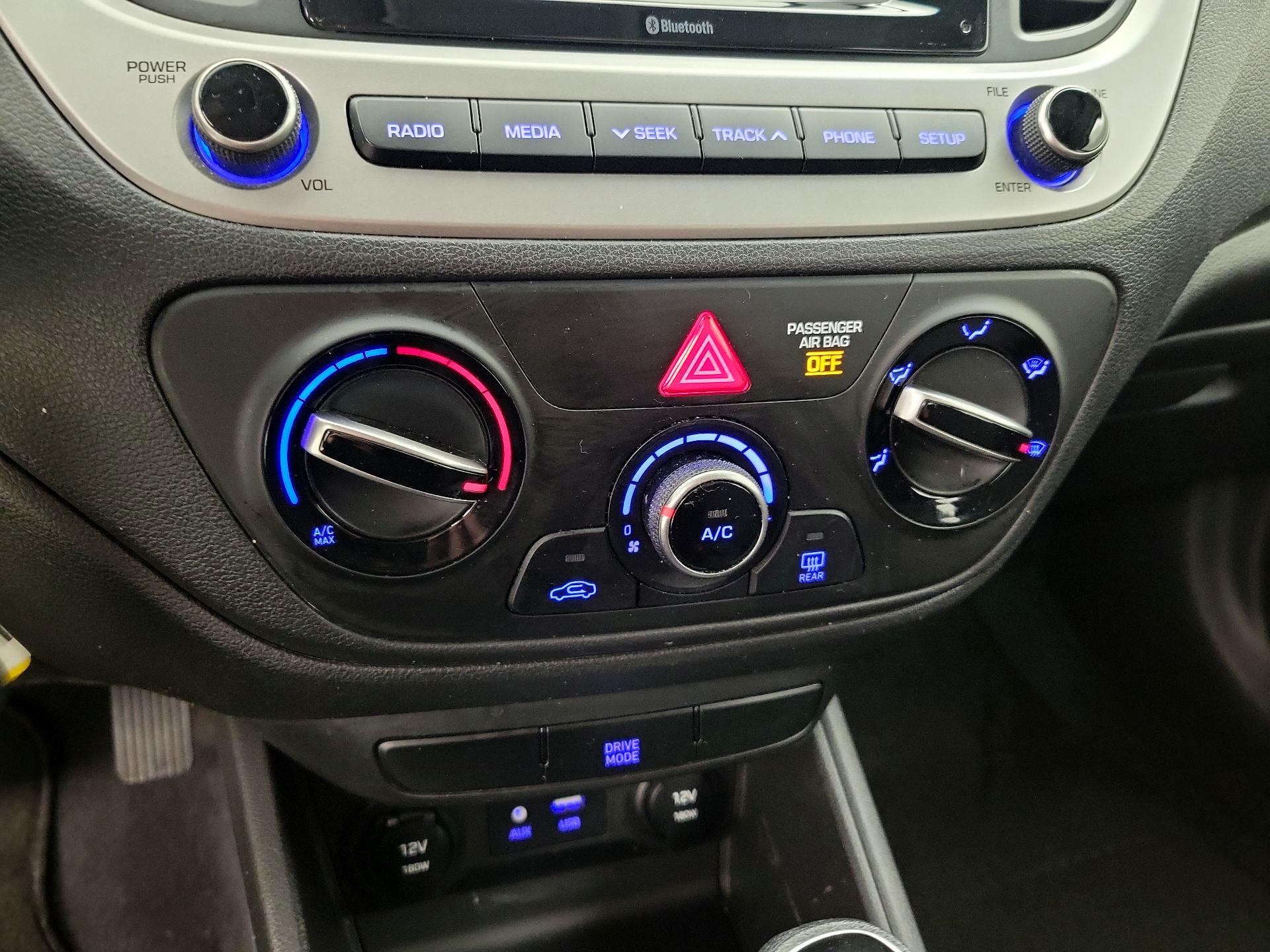 Thumbnail: 2021 Hyundai Accent - 16