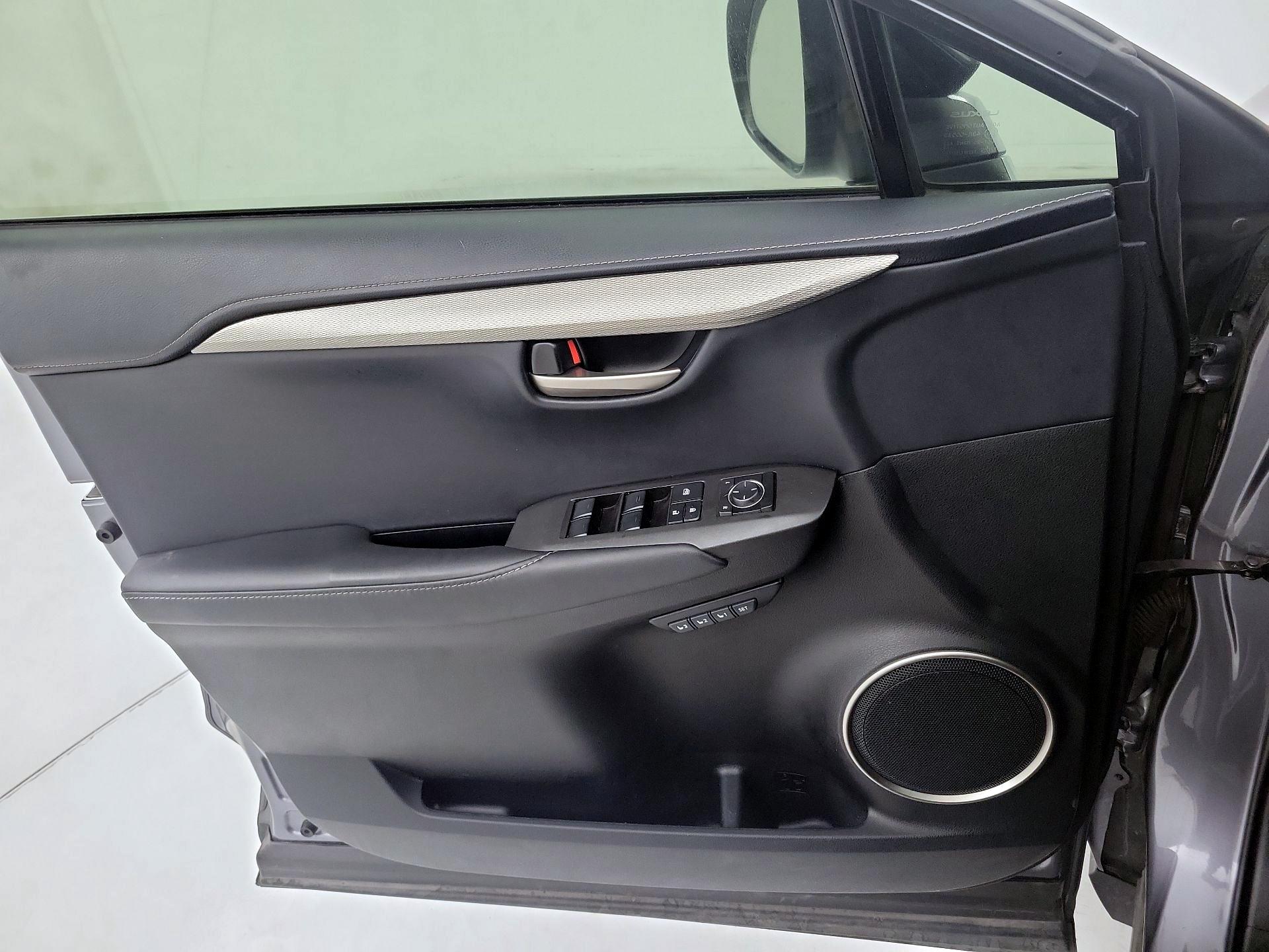 Thumbnail: 2016 Lexus NX - 12