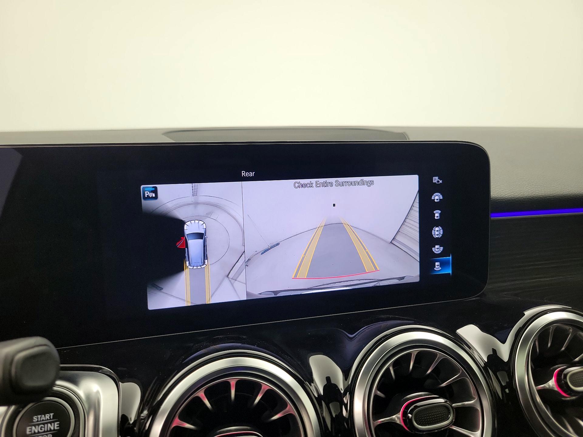 Thumbnail: 2023 Mercedes-Benz GLB - 14