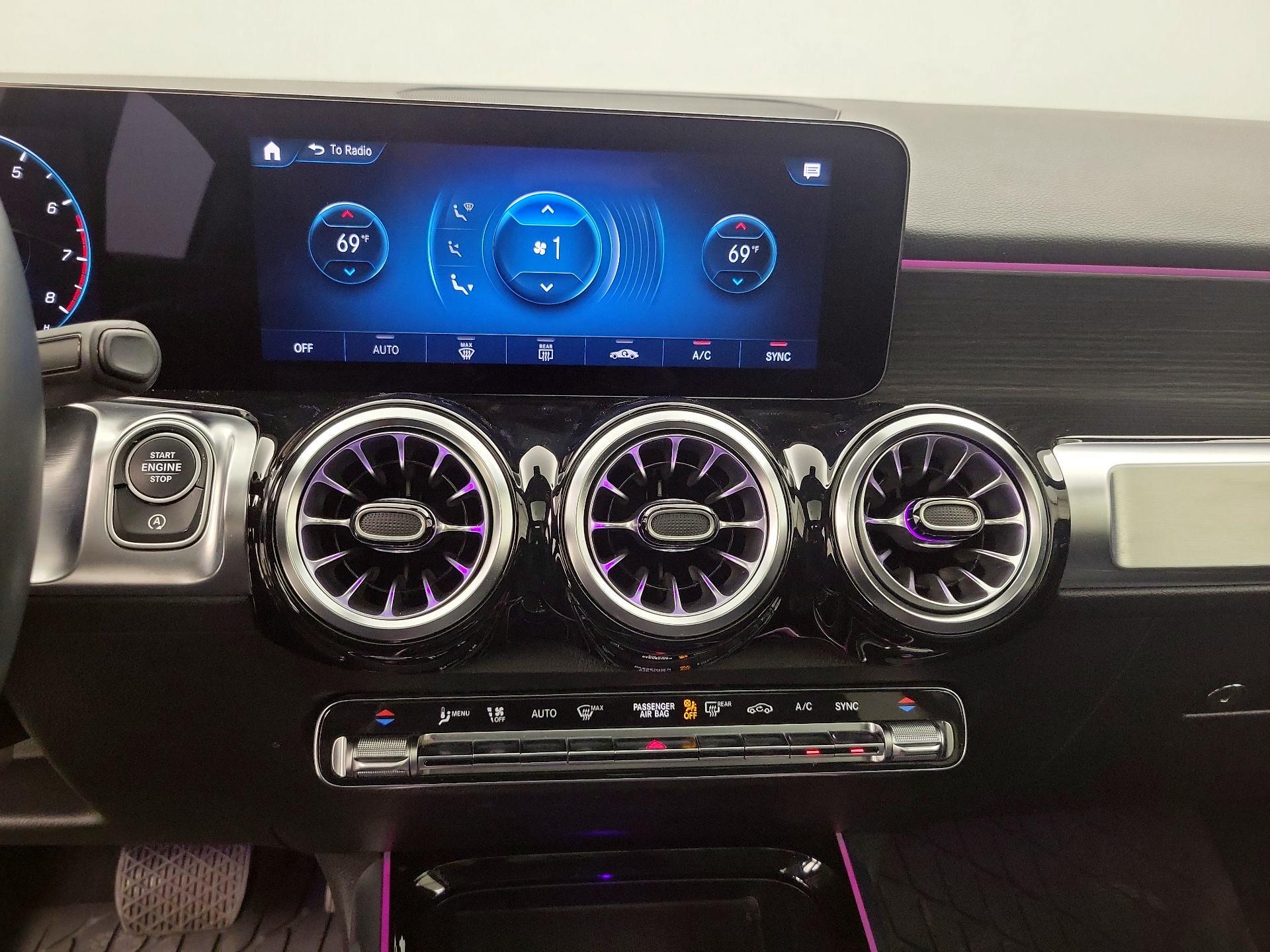 Thumbnail: 2023 Mercedes-Benz GLB - 16