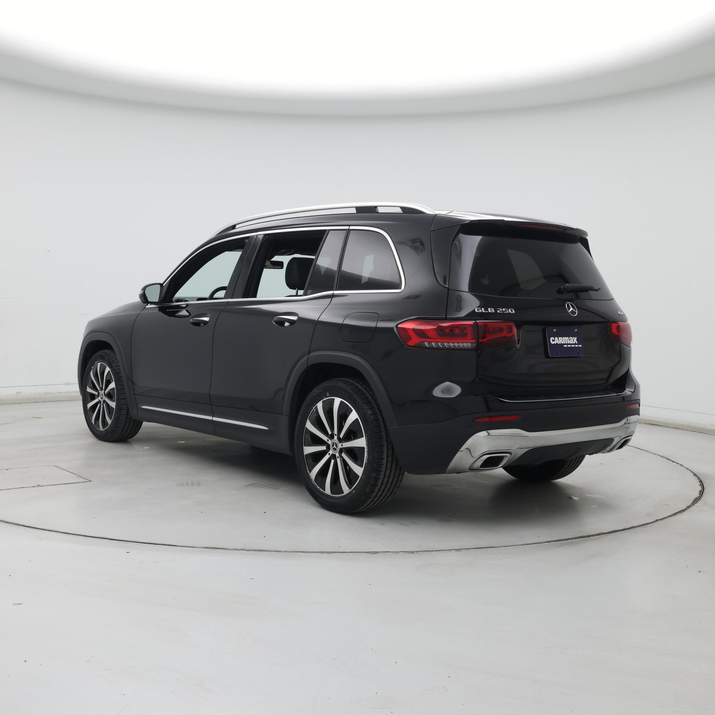 Thumbnail: 2023 Mercedes-Benz GLB - 2