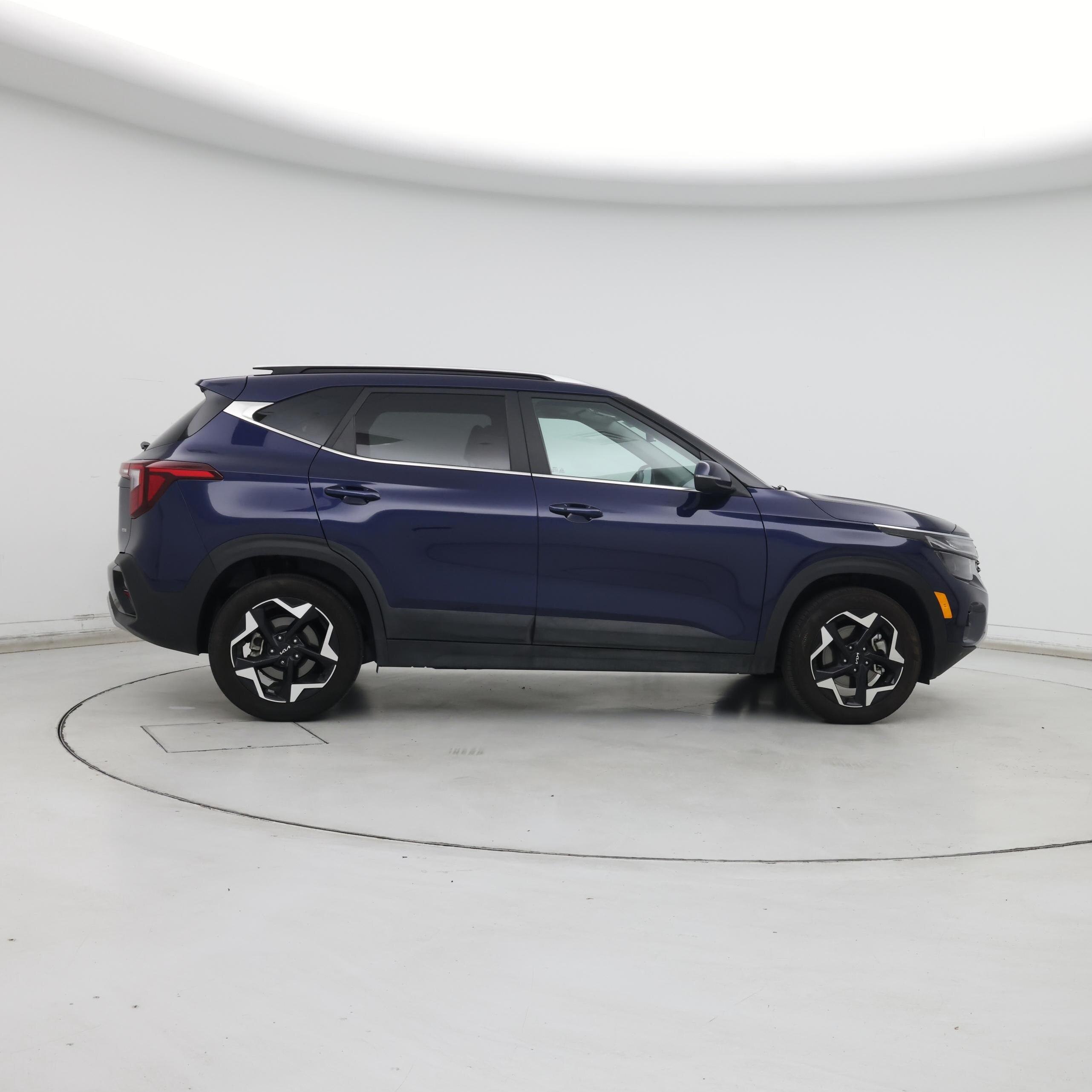 Thumbnail: 2024 Kia Seltos - 7