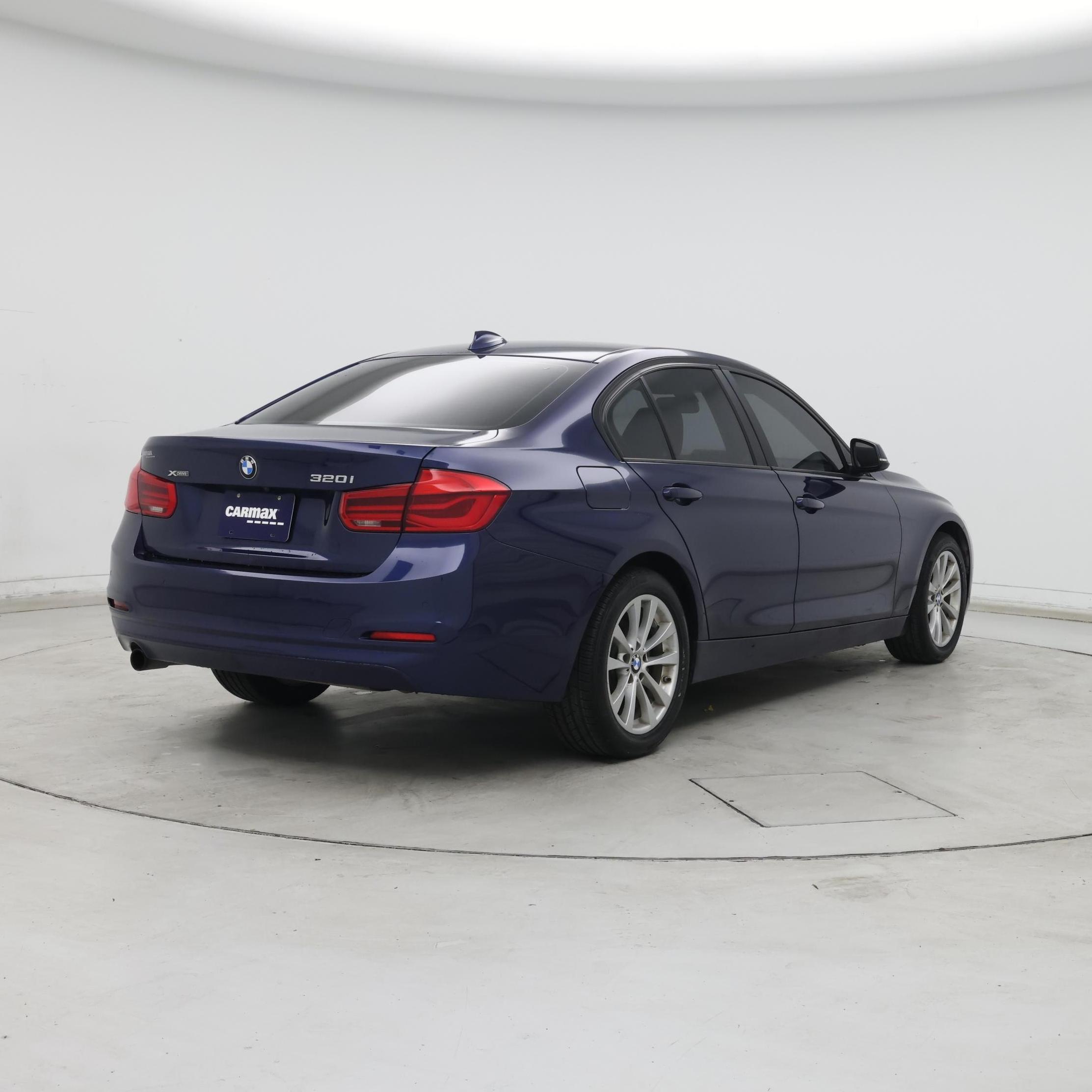 Thumbnail: 2016 BMW 3 Series - 8