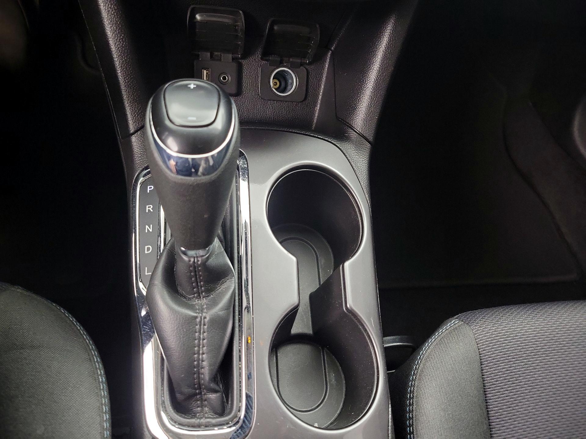 Thumbnail: 2018 Chevrolet Cruze - 17