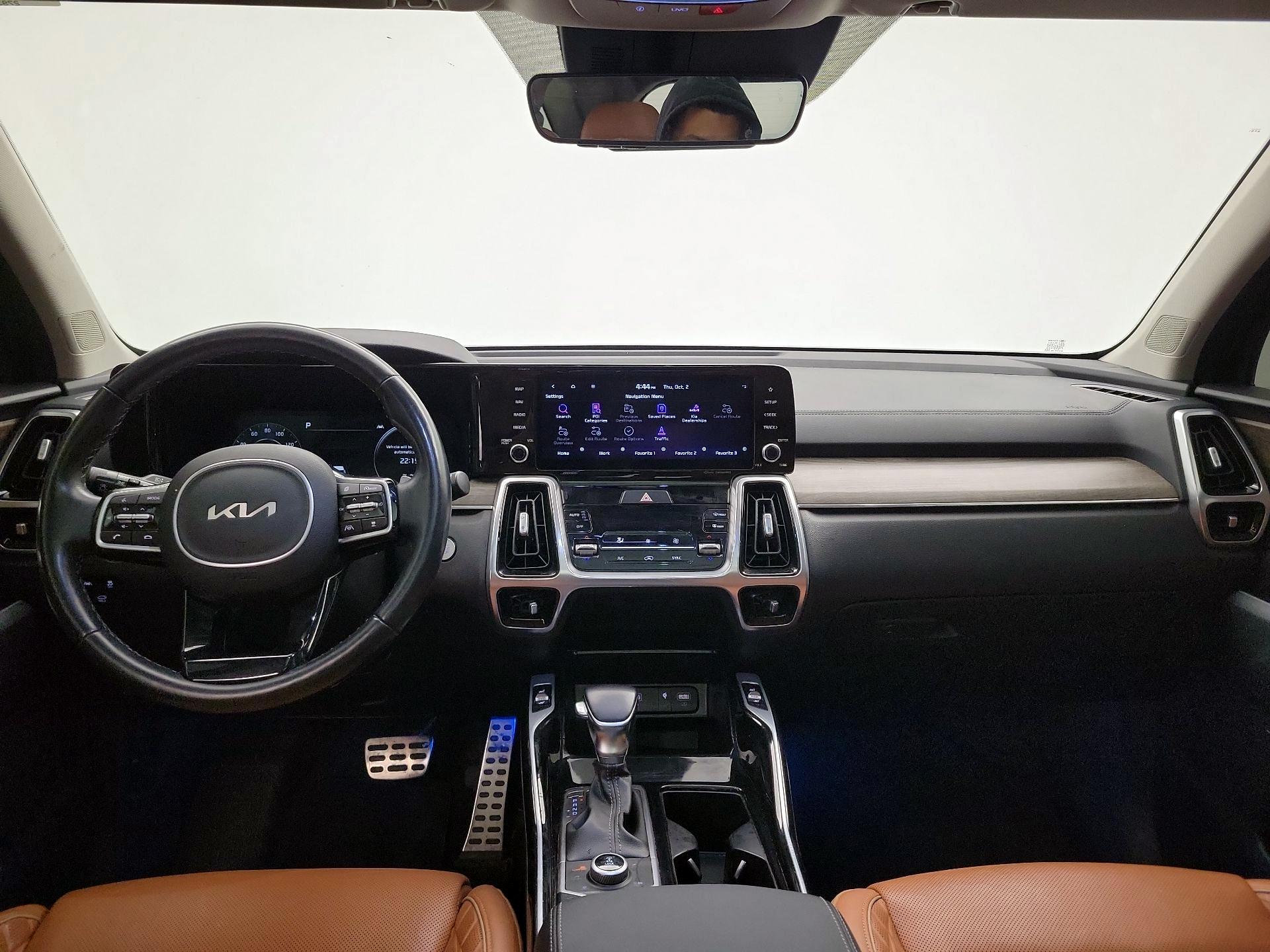 Thumbnail: 2022 Kia Sorento - 9