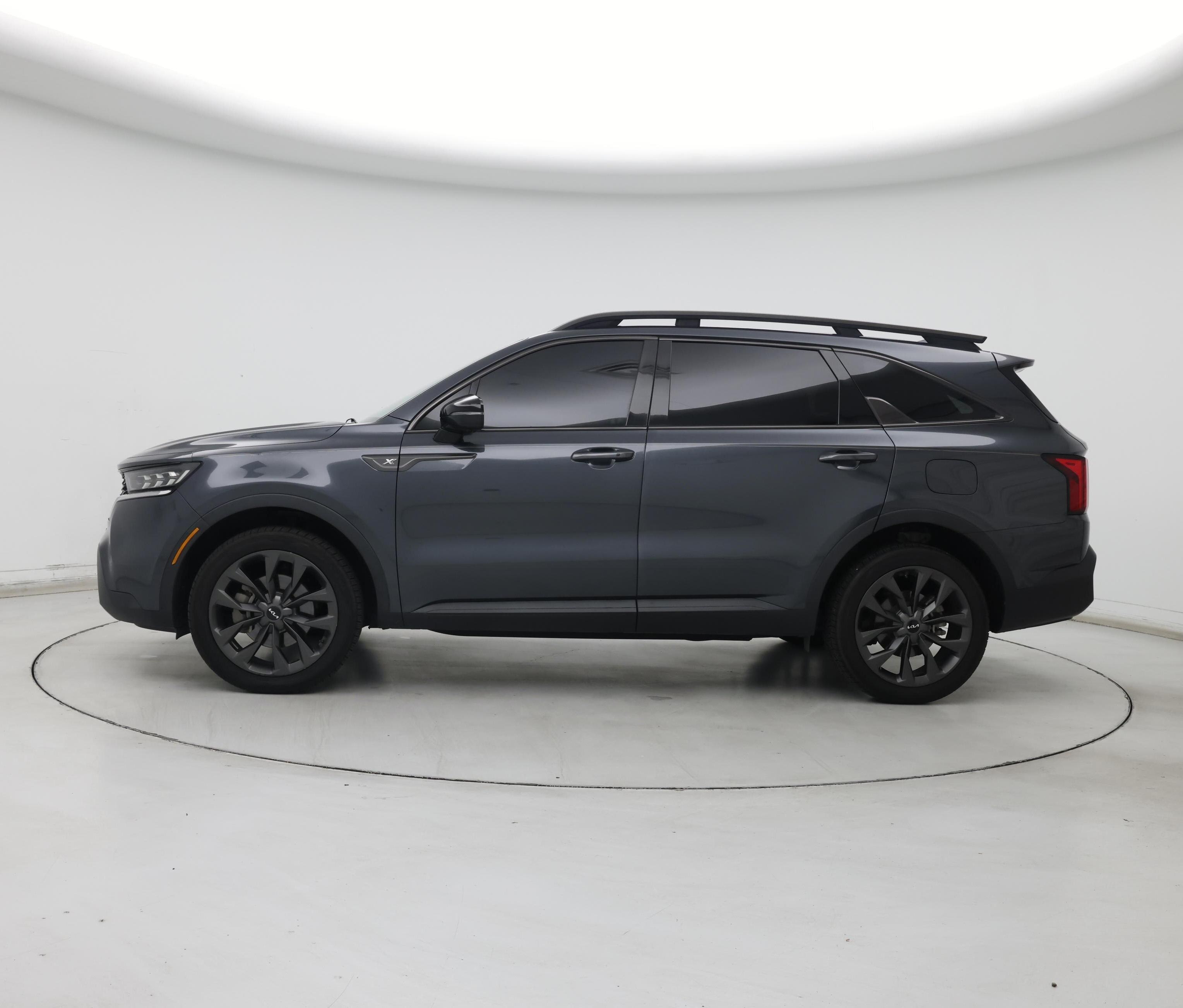 Thumbnail: 2022 Kia Sorento - 3