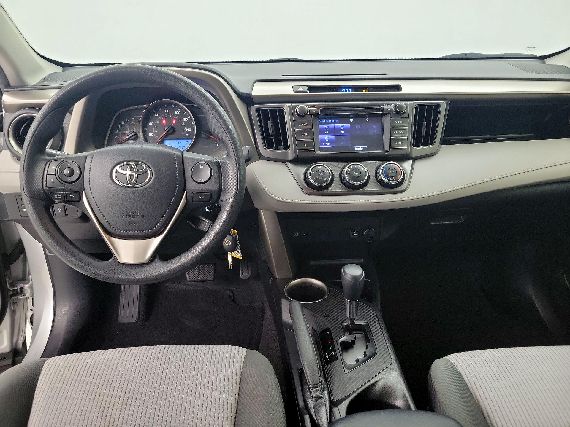 Thumbnail: 2015 Toyota RAV4 - 9