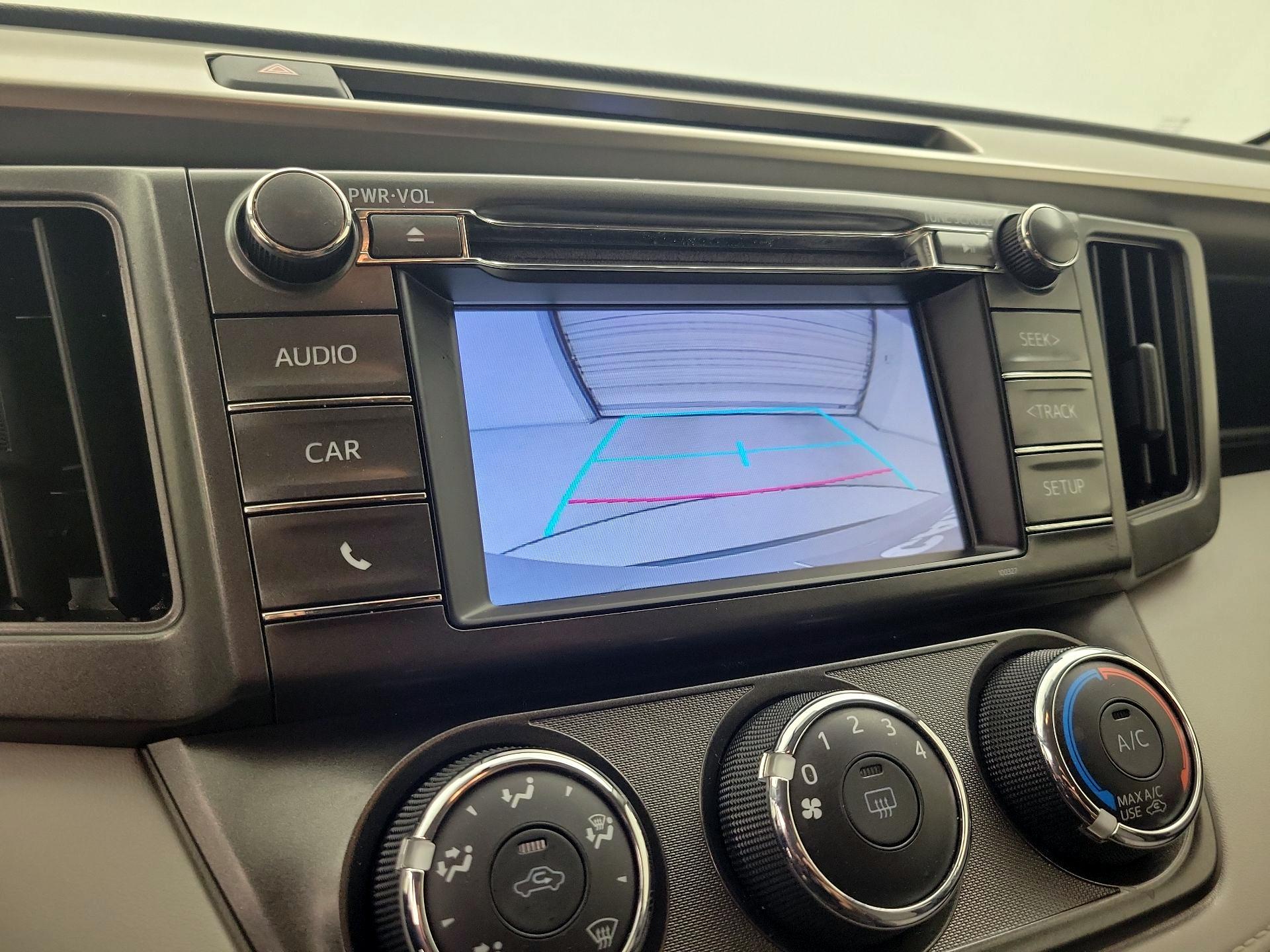 Thumbnail: 2015 Toyota RAV4 - 14