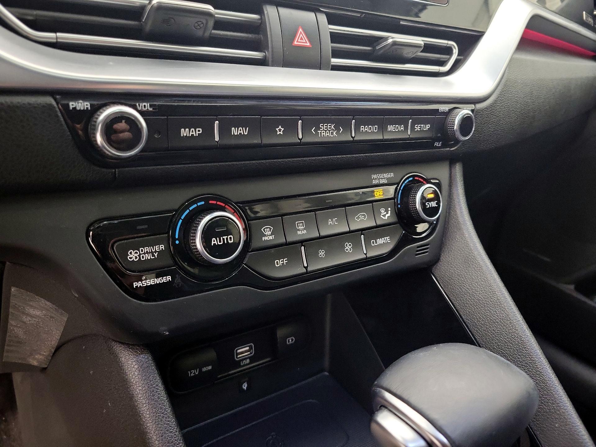 Thumbnail: 2022 Kia Niro - 17