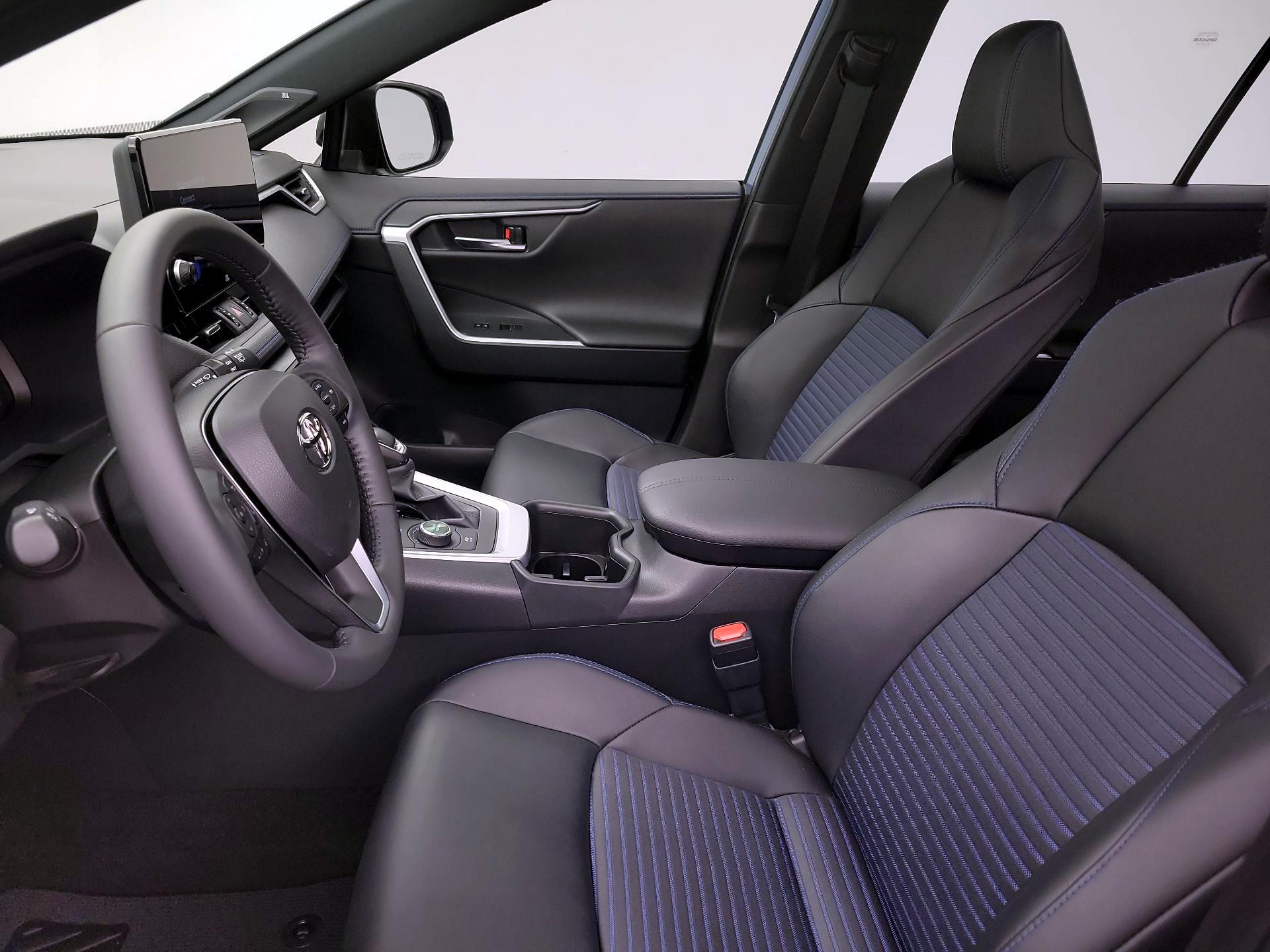 Thumbnail: 2024 Toyota RAV4 - 11