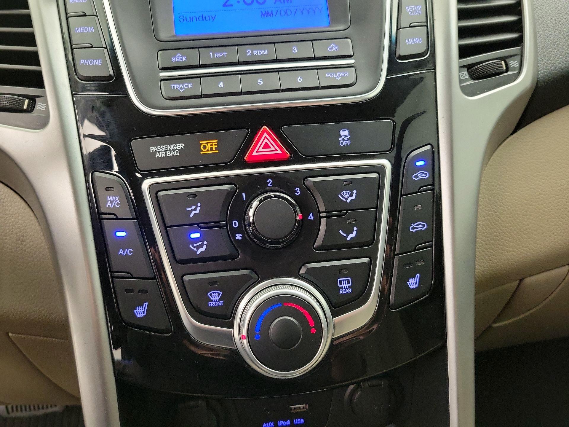 Thumbnail: 2015 Hyundai Elantra - 15